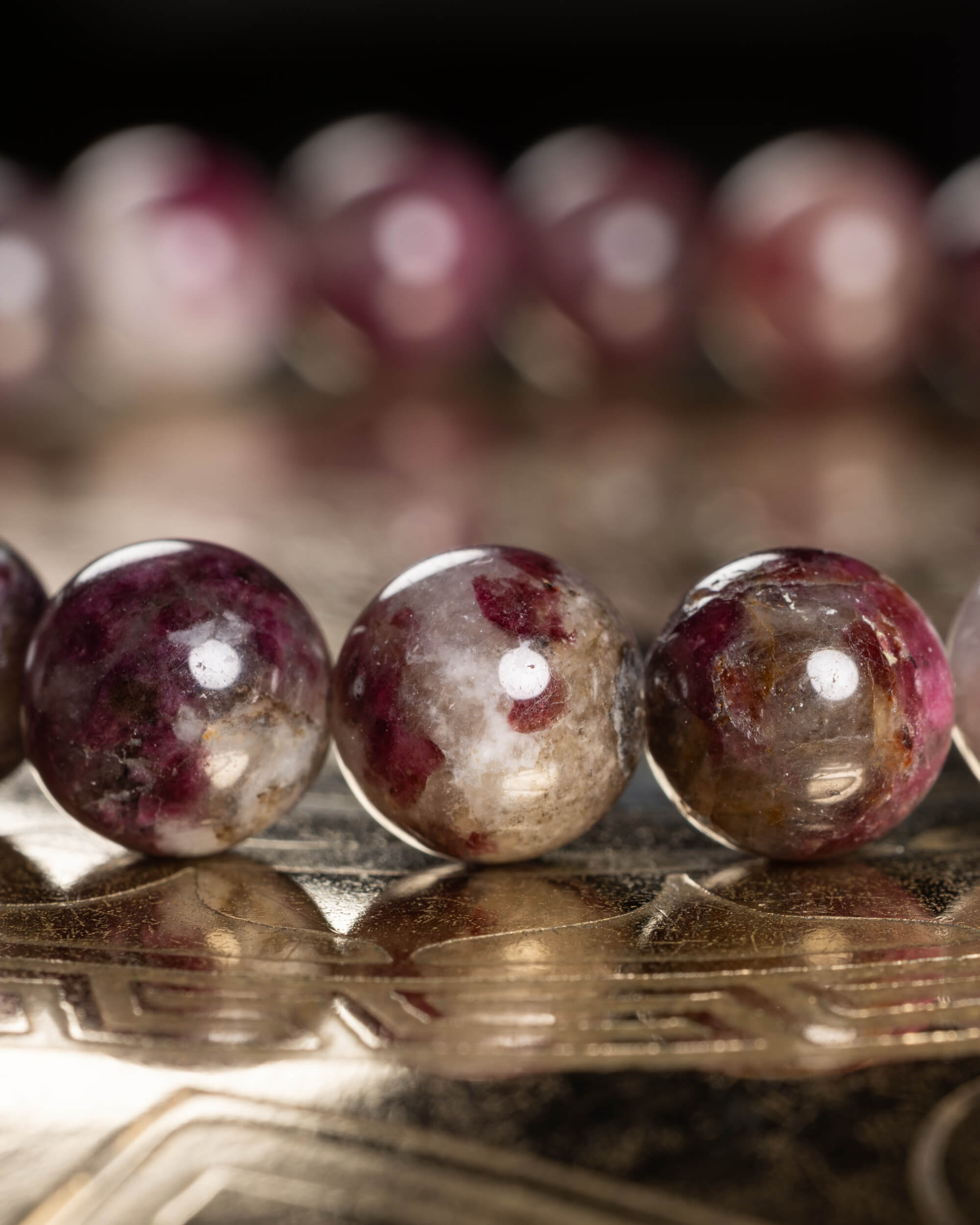 Pulsera de Turmalina Rubelita 8 mm - Pasión y Amor Valiente