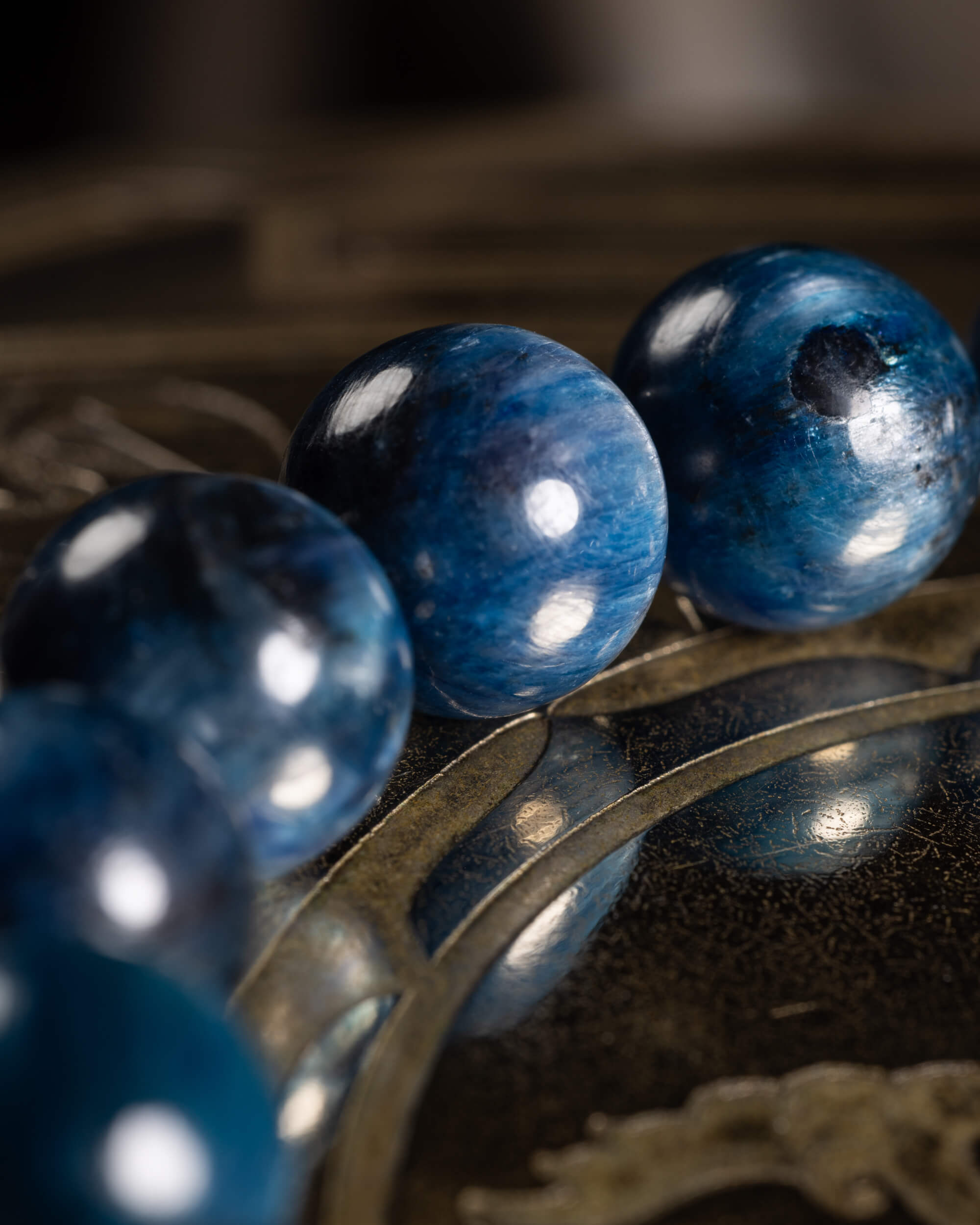 Pulsera de Cianita Azul 10 mm - Comunicación Clara y Alineación