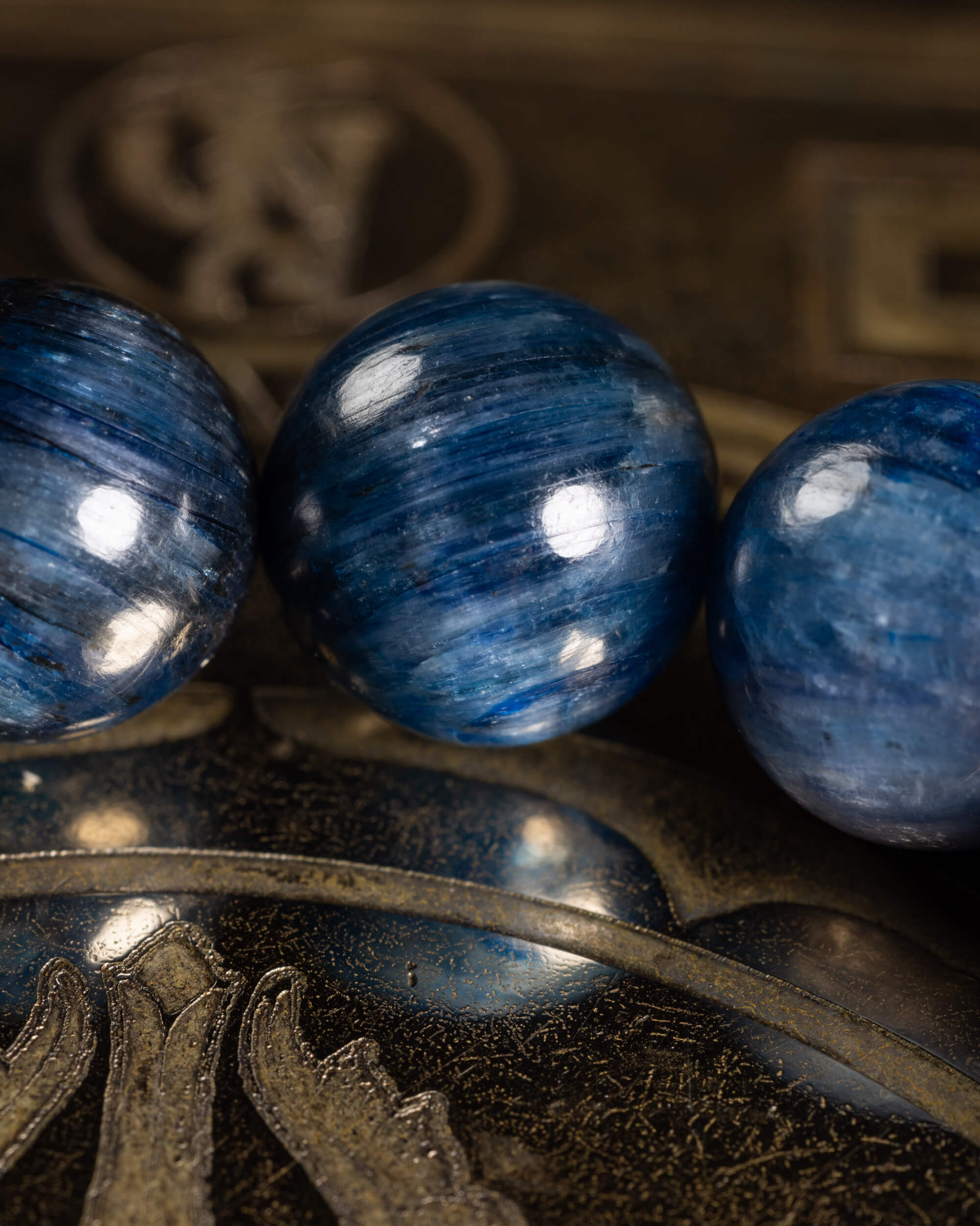 Pulsera de Cianita Azul 10 mm - Comunicación Clara y Alineación