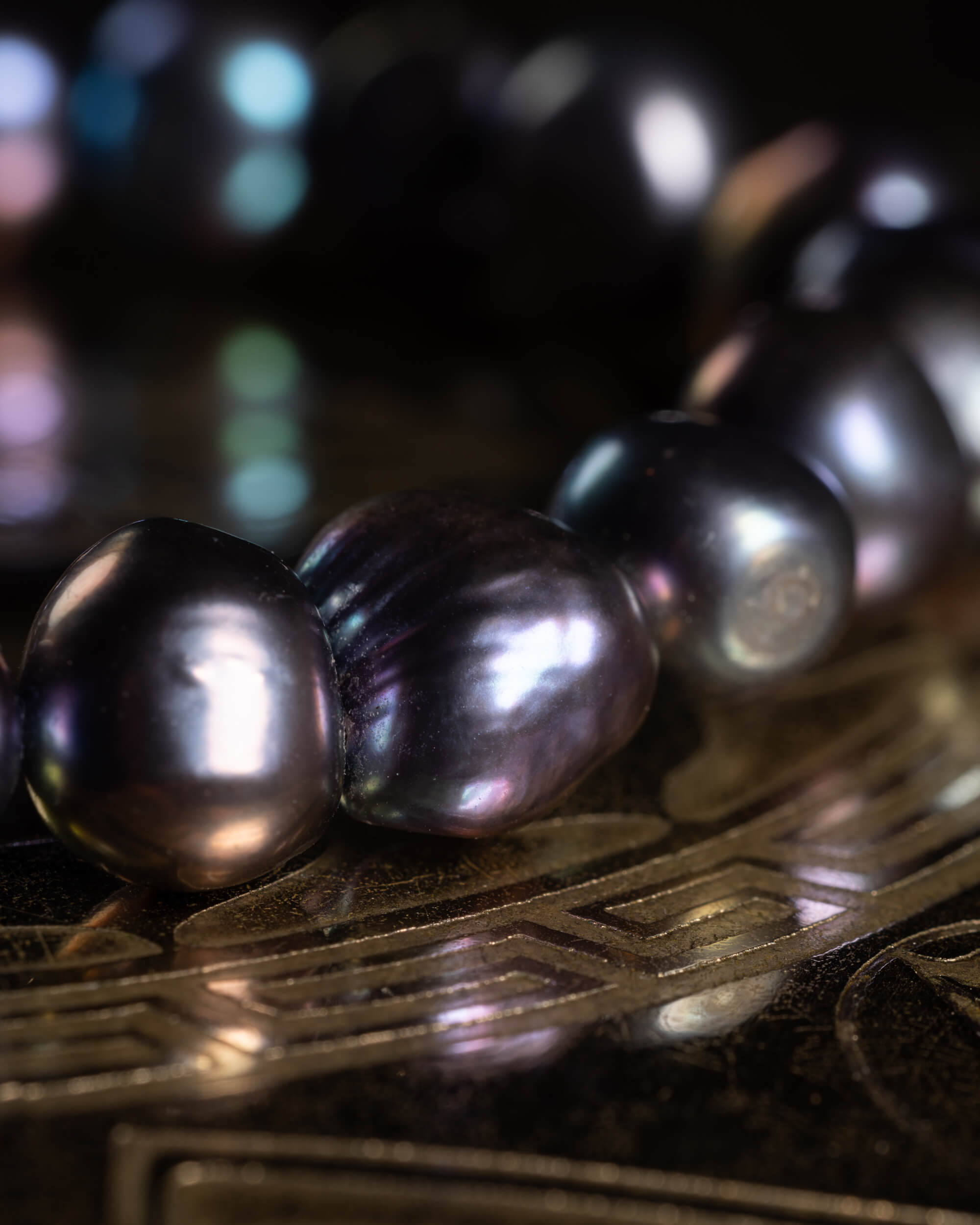 Pulsera de Perla Negra 7 mm - Silencio Contenedor y Protección