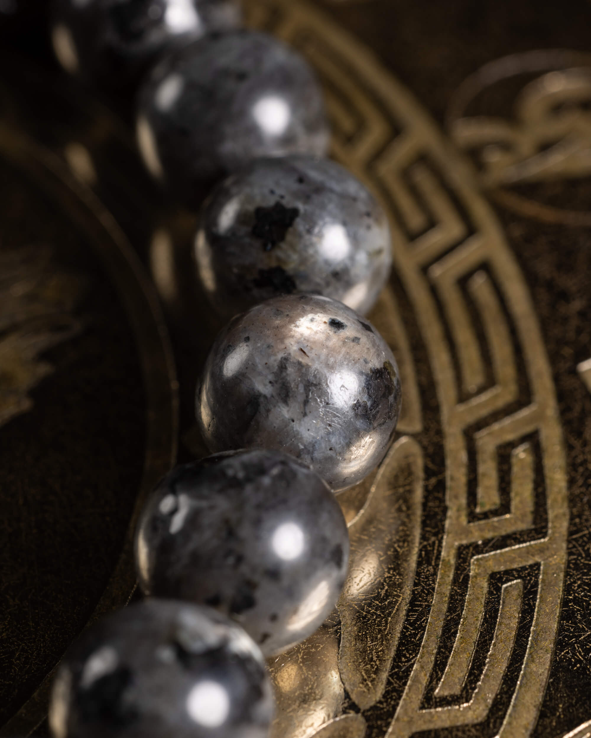 Pulsera de Larvikita 8 mm - Visión Profunda y Arraigo