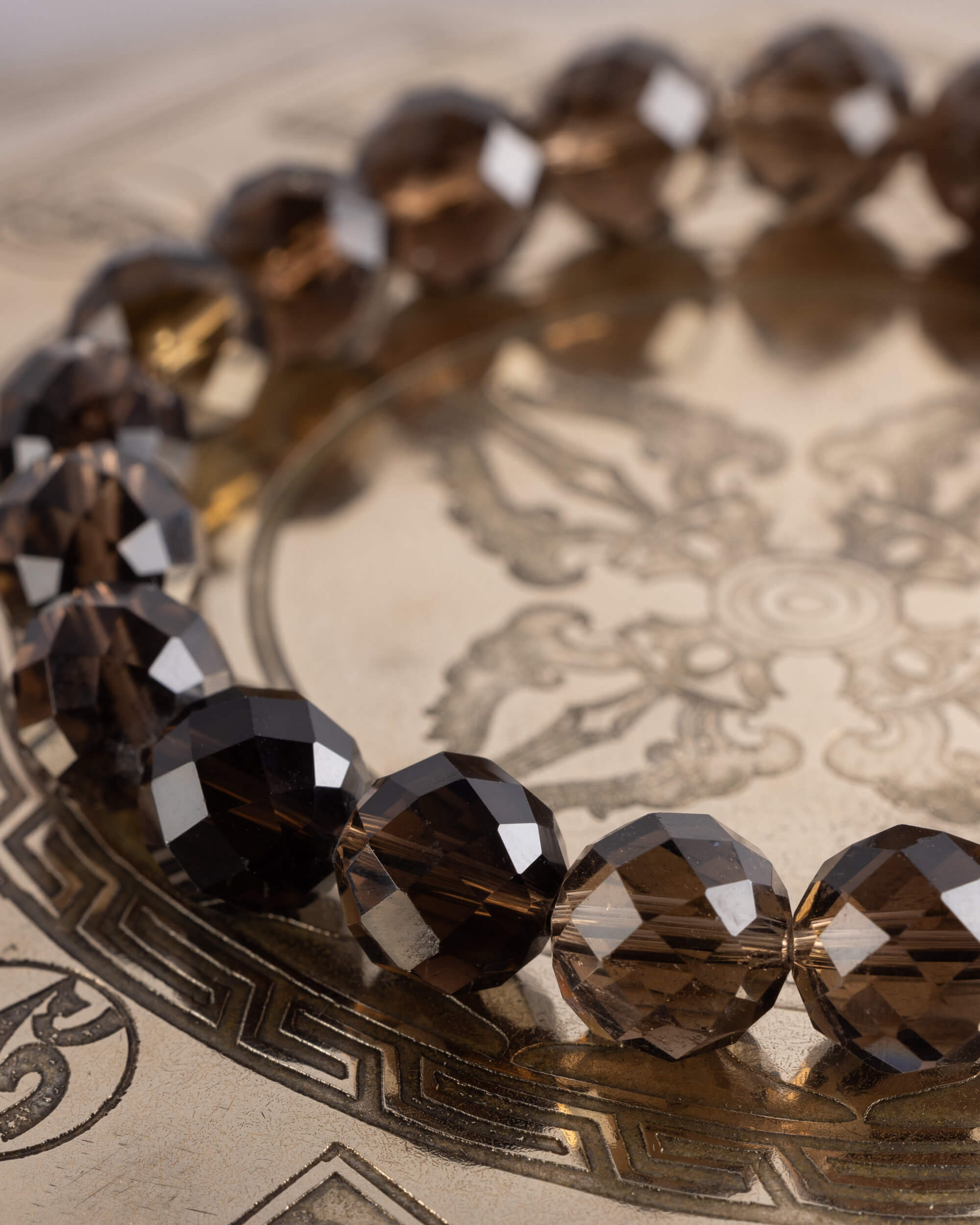 Pulsera de Cuarzo Ahumado Facetada 10 mm - Anclaje Profundo