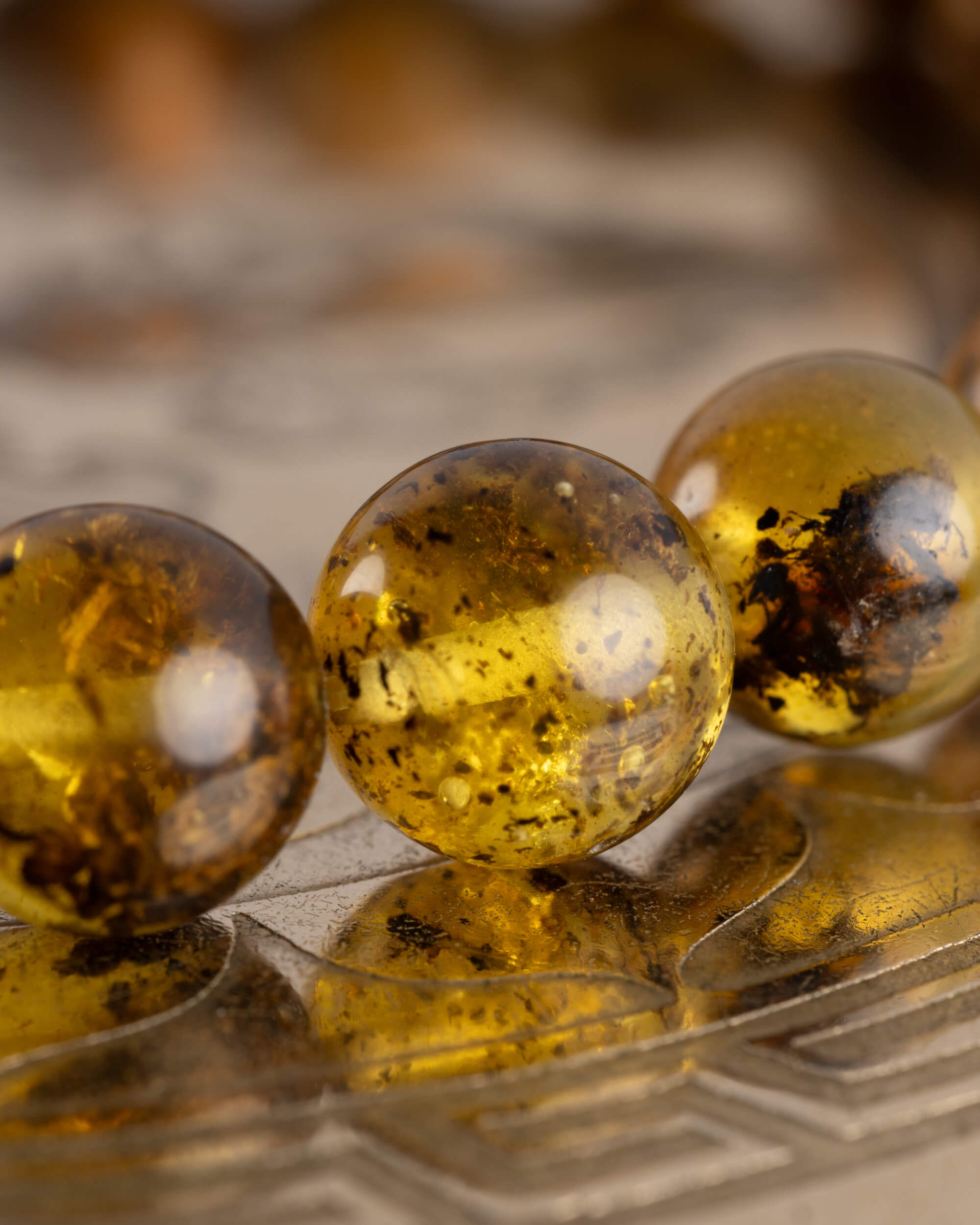 Pulsera Tonatiuh (Dios Solar) 8 mm - Arraigo Ancestral y Memoria