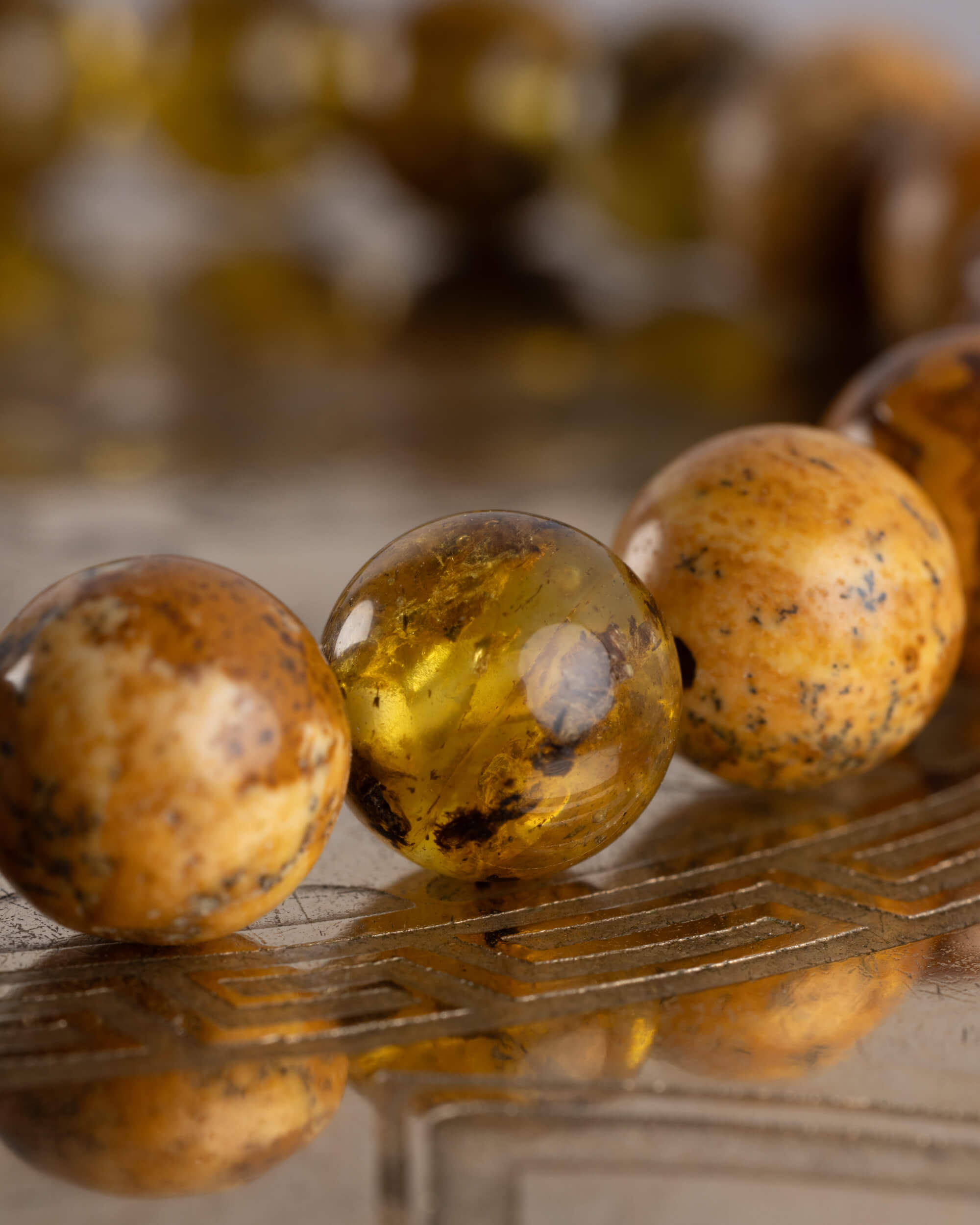 Pulsera Tonatiuh (Dios Solar) 8 mm - Arraigo Ancestral y Memoria