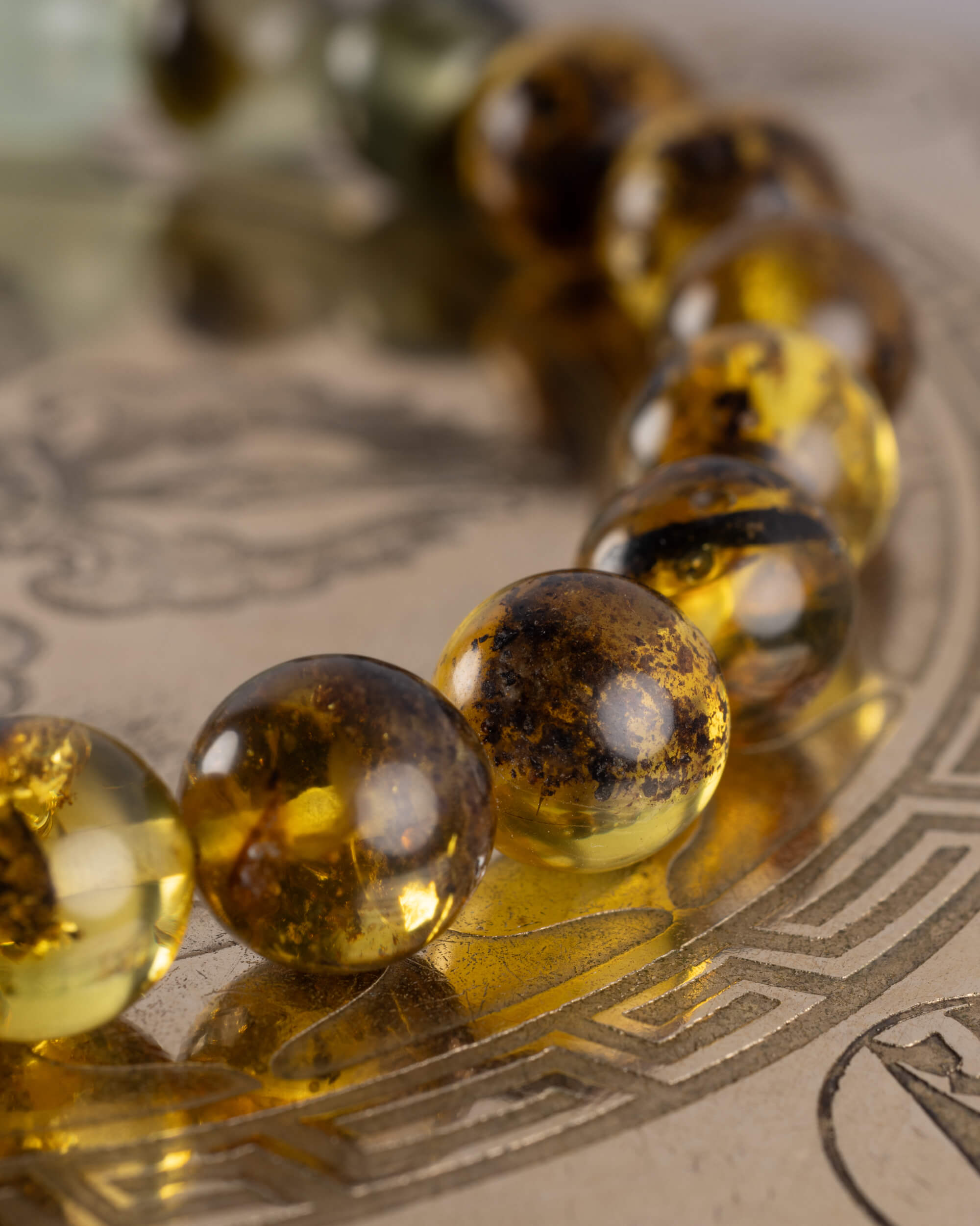 Pulsera Surya (Dios Solar) 8 mm - Claridad y Confianza Interior