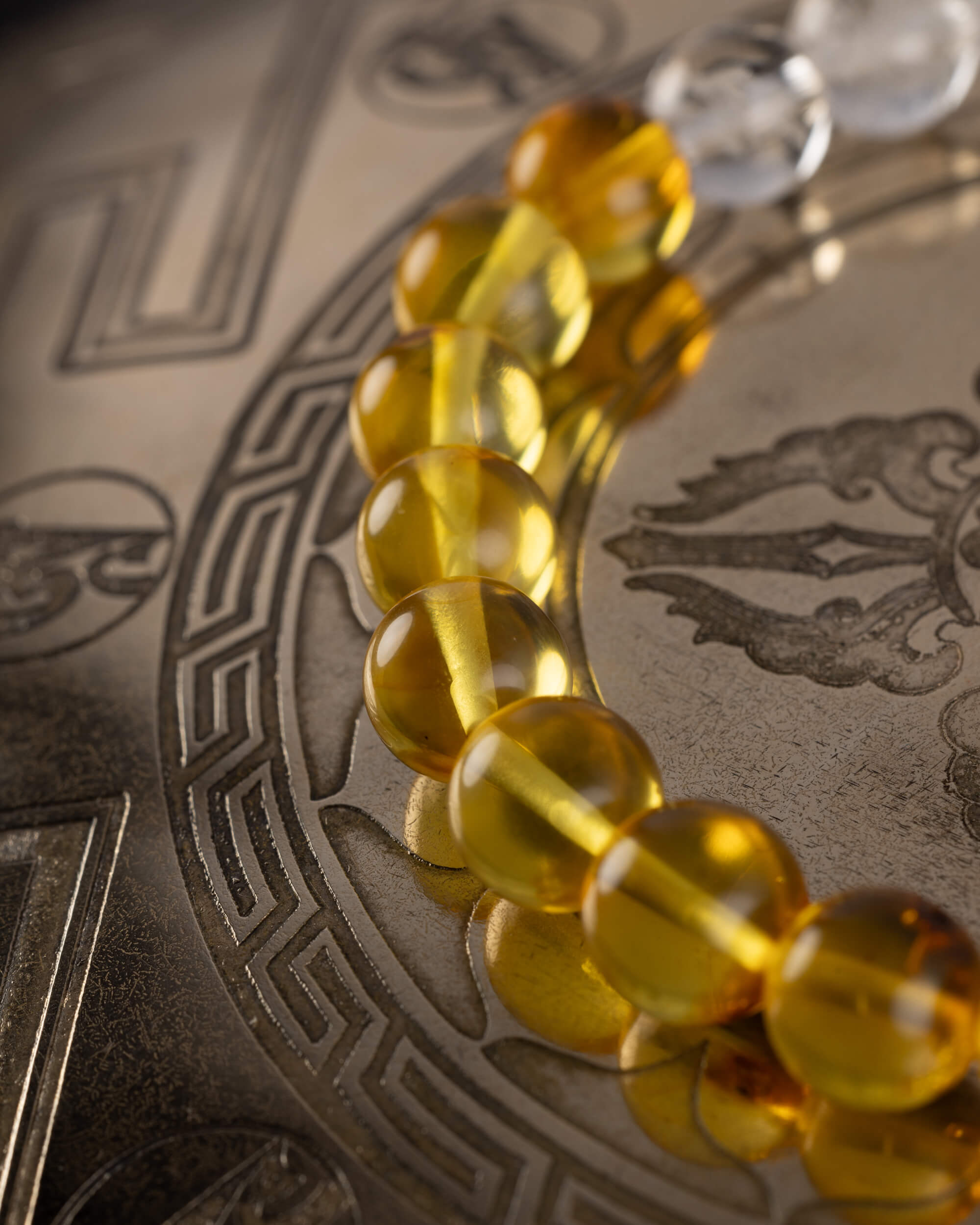 Pulsera Arinna (Diosa Solar) 8 mm - Luz Cíclica y Claridad