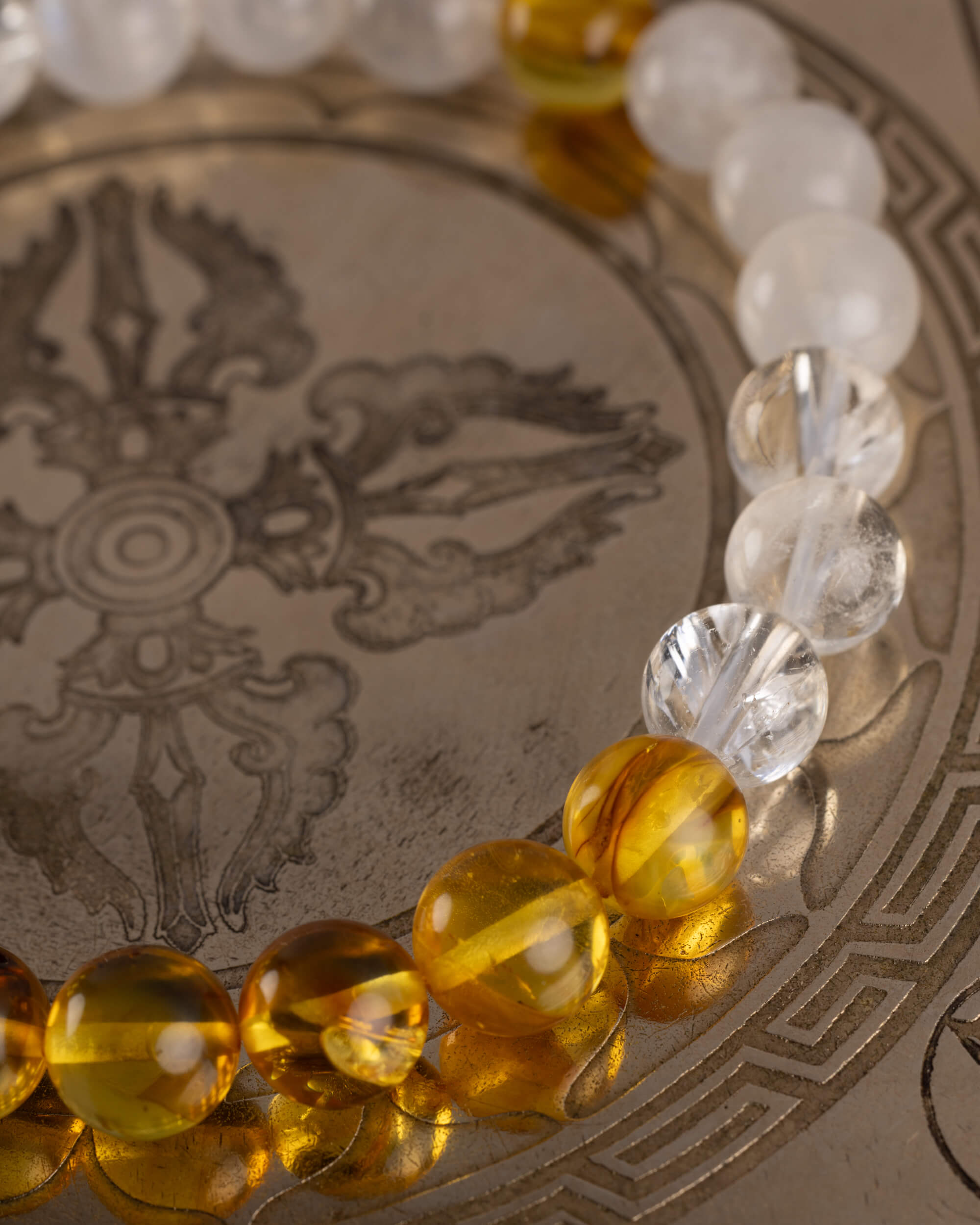 Pulsera Arinna (Diosa Solar) 8 mm - Luz Cíclica y Claridad