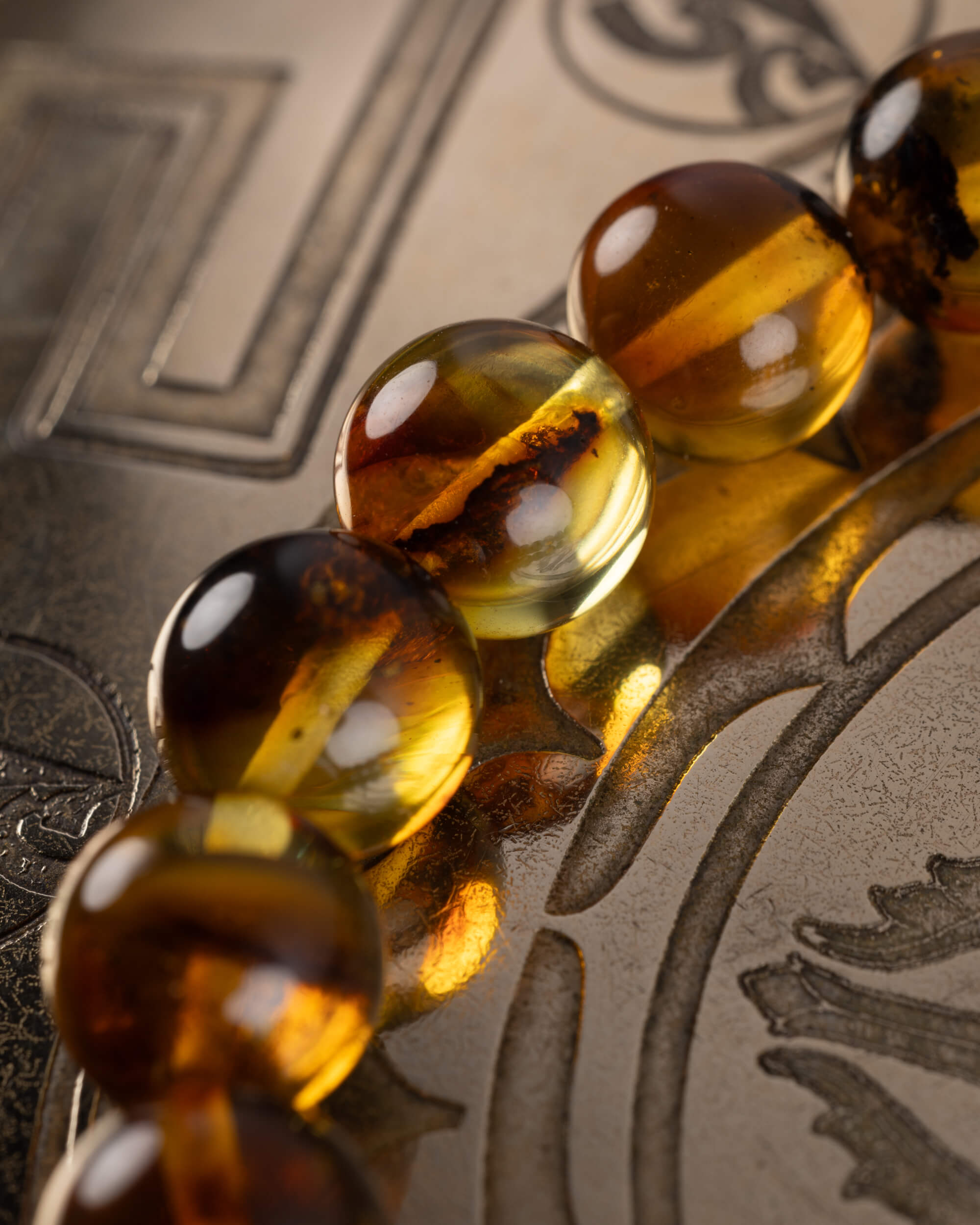 Pulsera Usil (Dios Solar) 8 mm - Equilibrio Amoroso y Cuidado