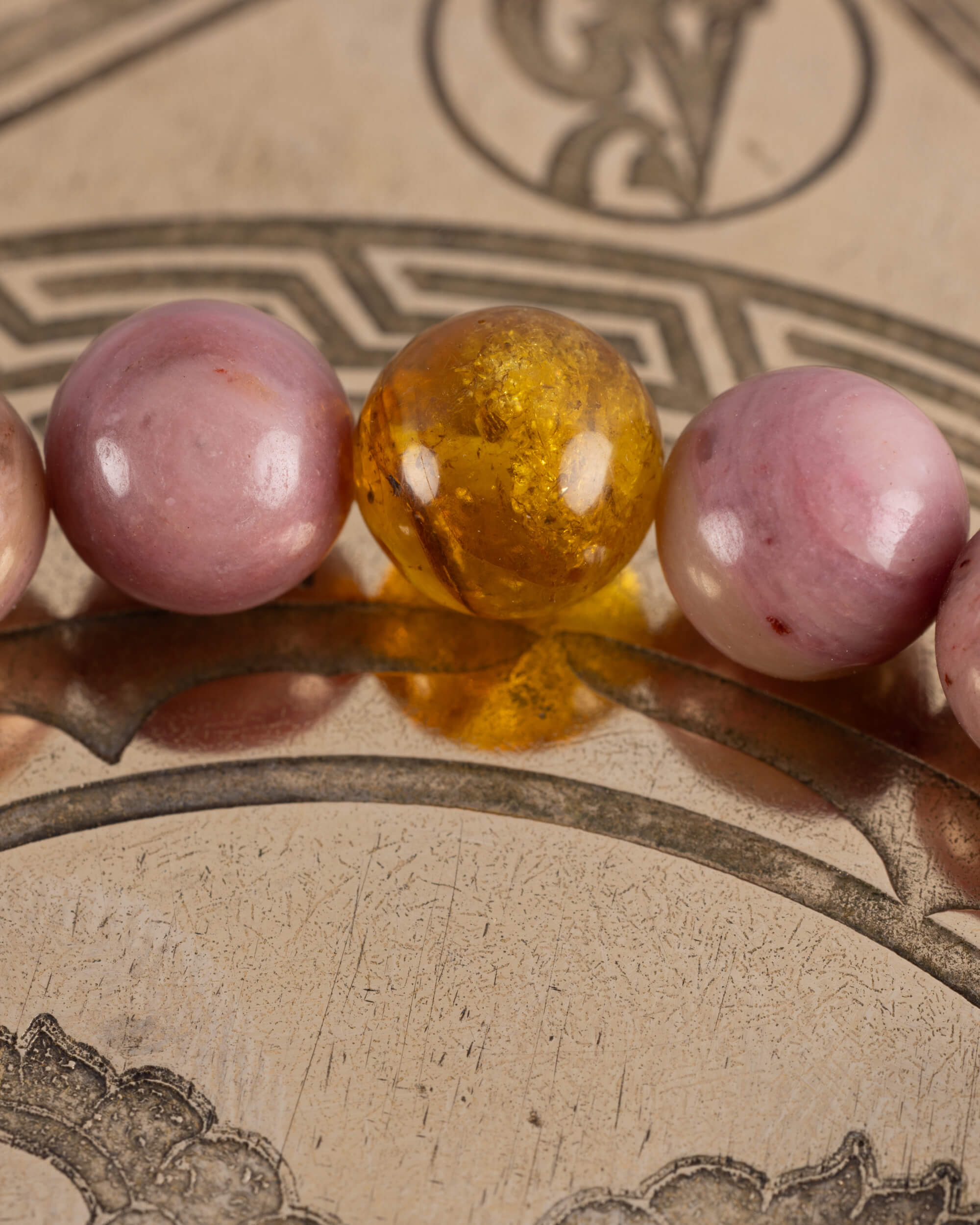 Pulsera Dazbog (Dios Solar) 8 mm - Amor Arraigado y Sanación