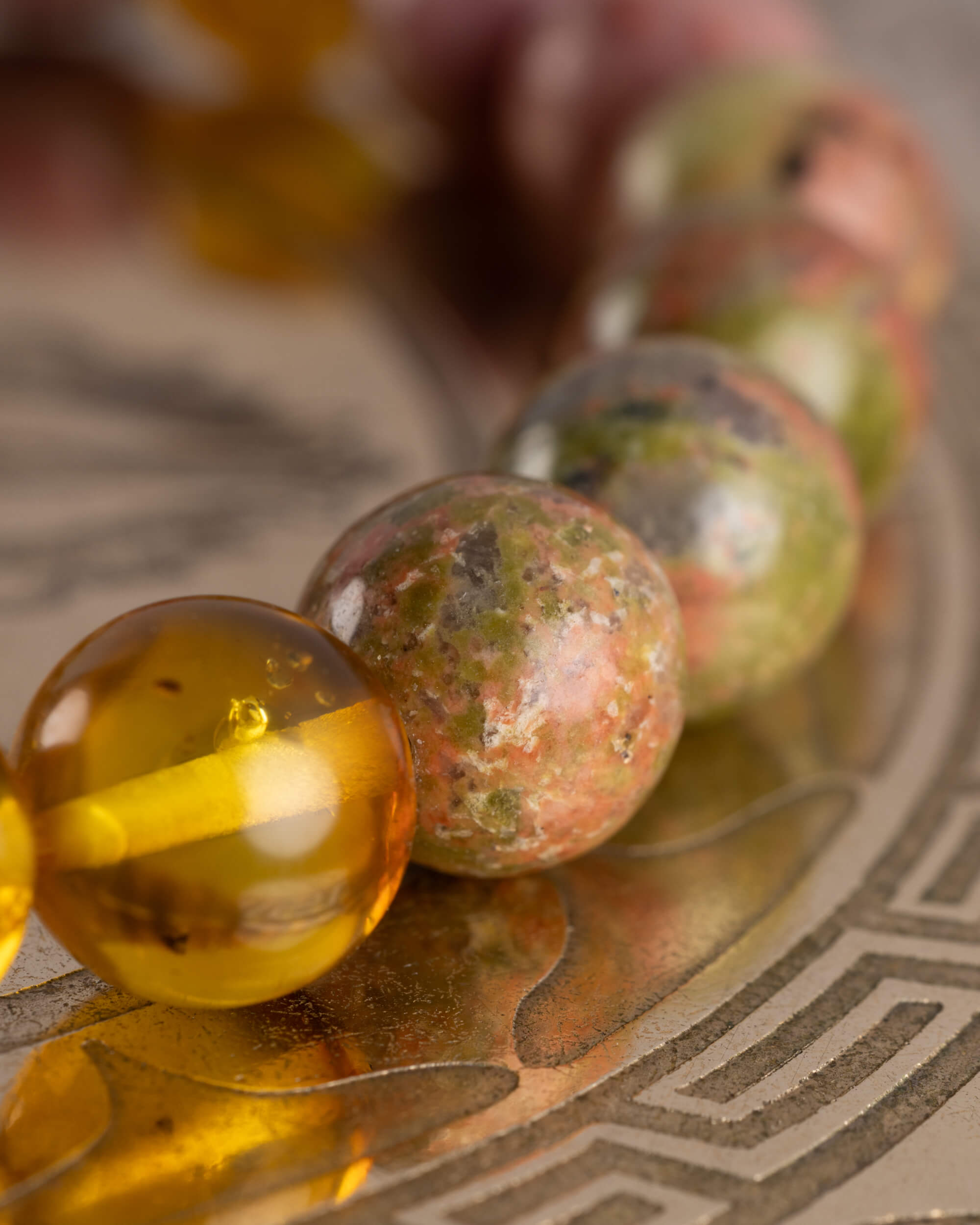 Pulsera Dazbog (Dios Solar) 8 mm - Amor Arraigado y Sanación