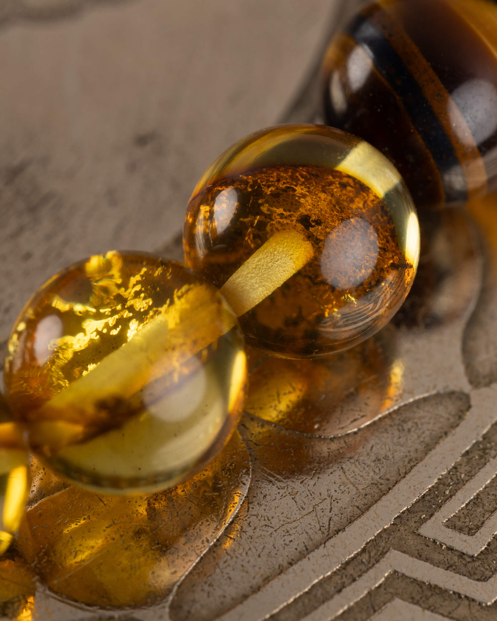 Pulsera Freyr (Dios Solar) 8 mm - Coraje Sereno y Nobleza