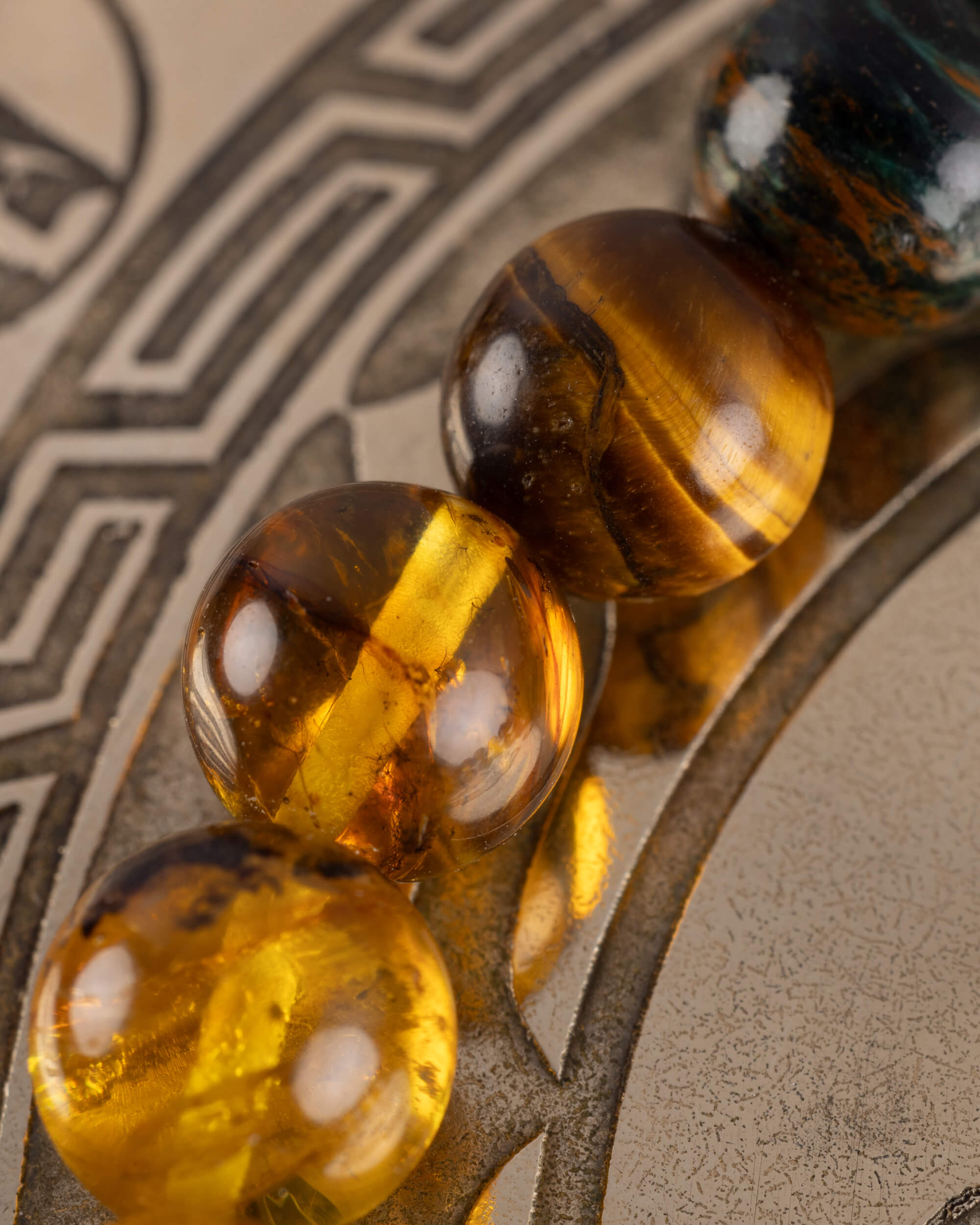 Pulsera Freyr (Dios Solar) 8 mm - Coraje Sereno y Nobleza