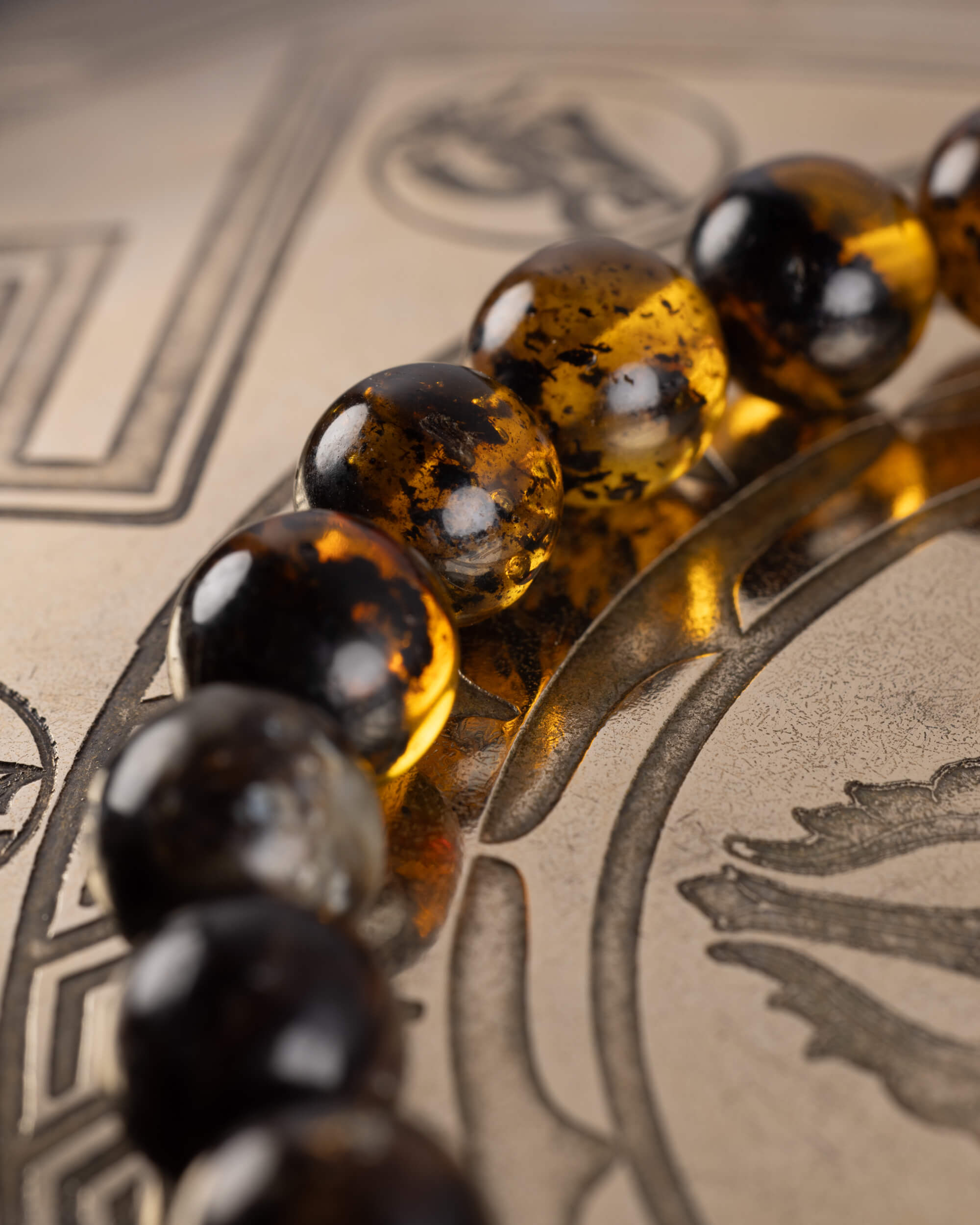 Pulsera Kinich Ahau (Dios Solar) 8 mm - Fuerza y Claridad Serena