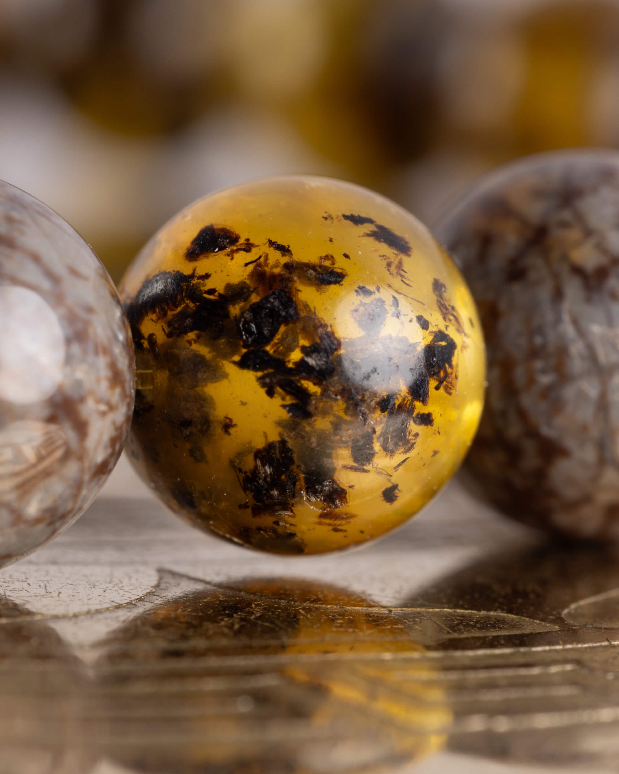 Pulsera Yhi (Diosa Solar) 8 mm - Luz Enraizada y Descanso Profundo