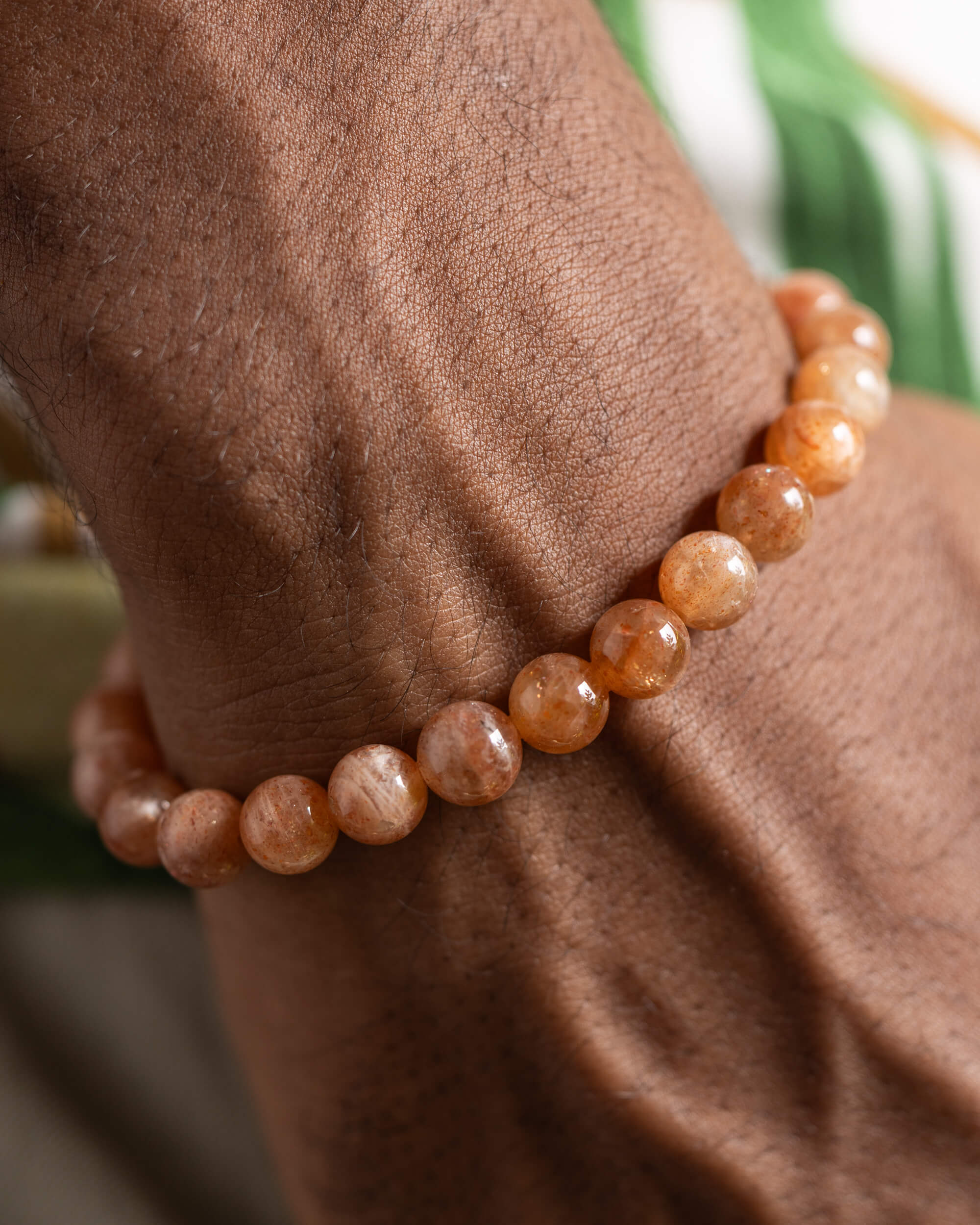 Pulsera de Piedra Sol Roja 8 mm - Fuego y Alegría
