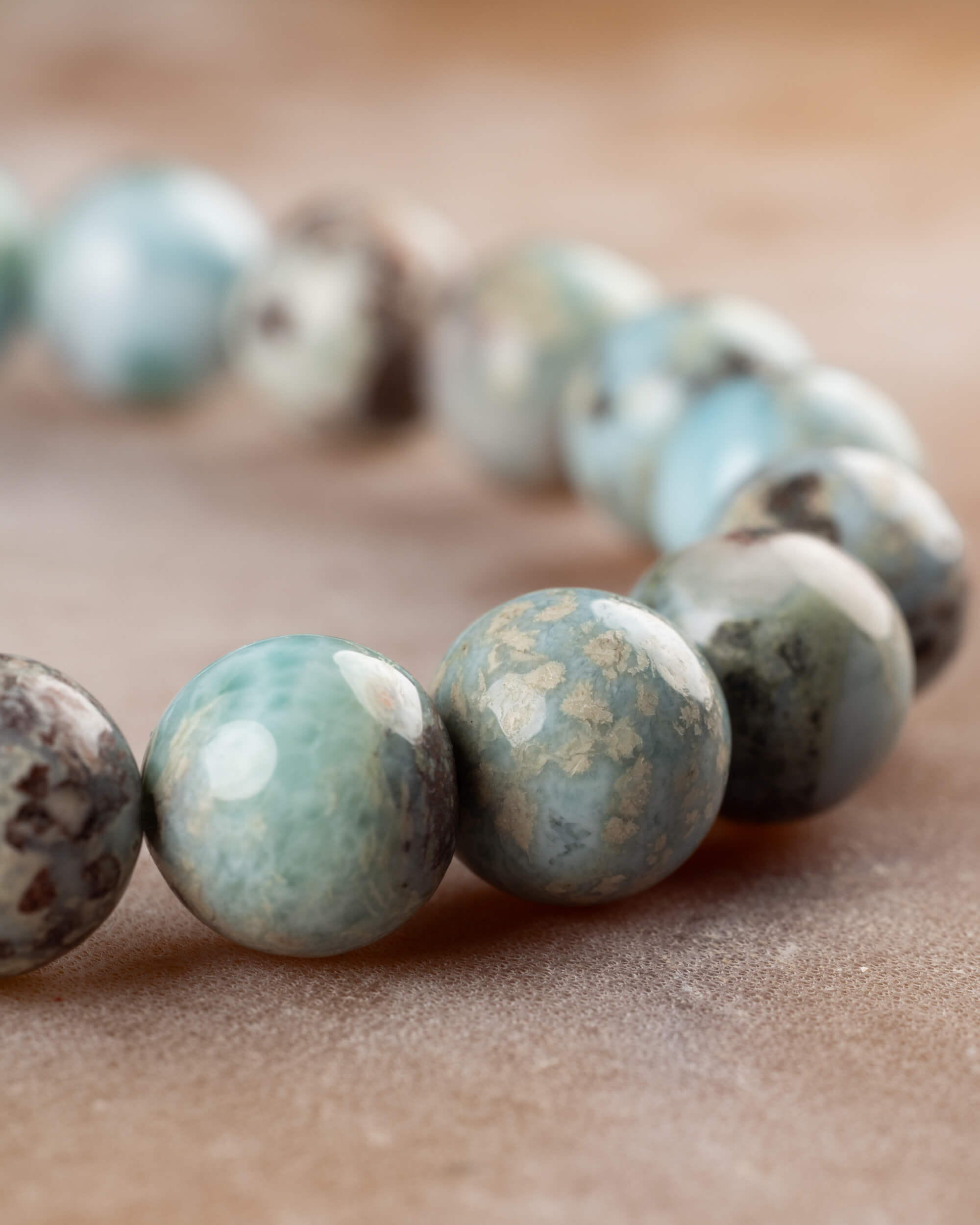 Pulsera de Larimar (10 mm)