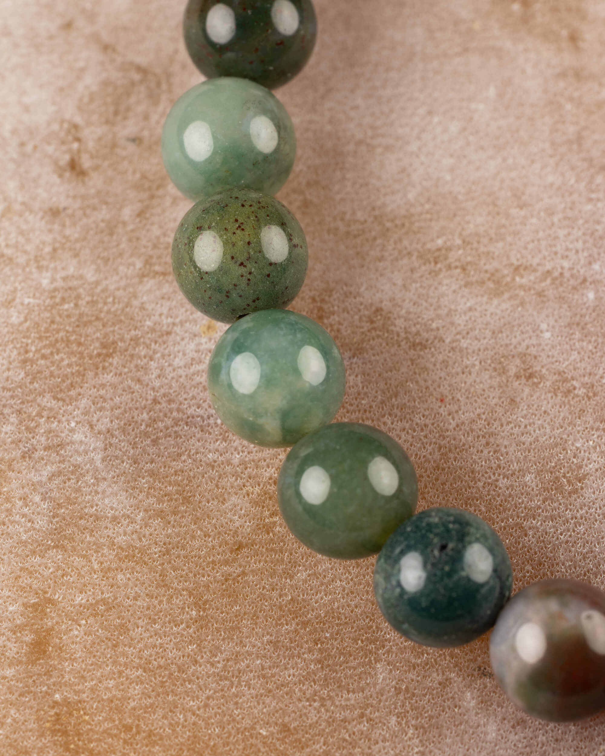 Pulsera de Ágata Musgosa 8 mm - Conexión Natural y Nuevos Comienzos