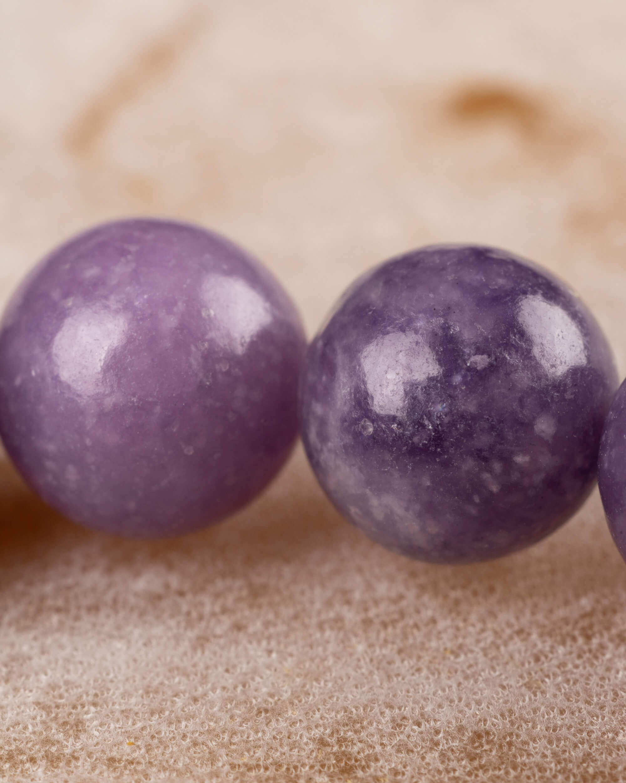 Pulsera de Lepidolita Uva 8 mm - Calma y Descanso Consciente