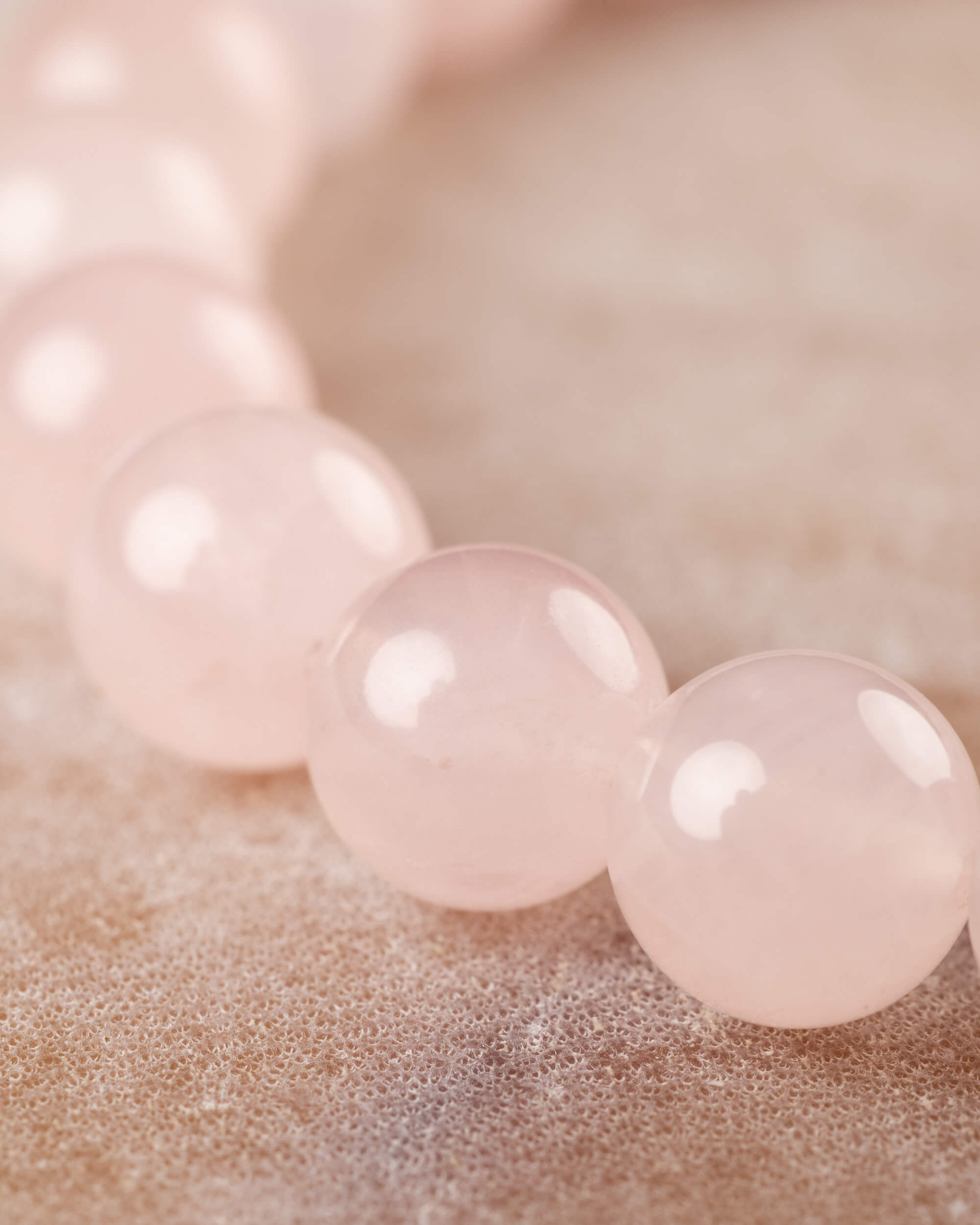 Pulsera de Cuarzo Rosa 8 mm - Amor y Contención