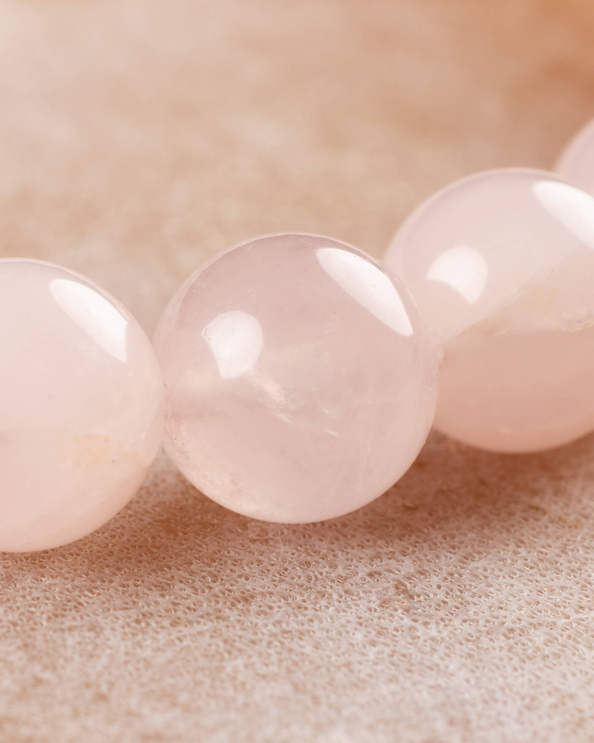 Pulsera de Cuarzo Rosa 8 mm - Amor y Contención