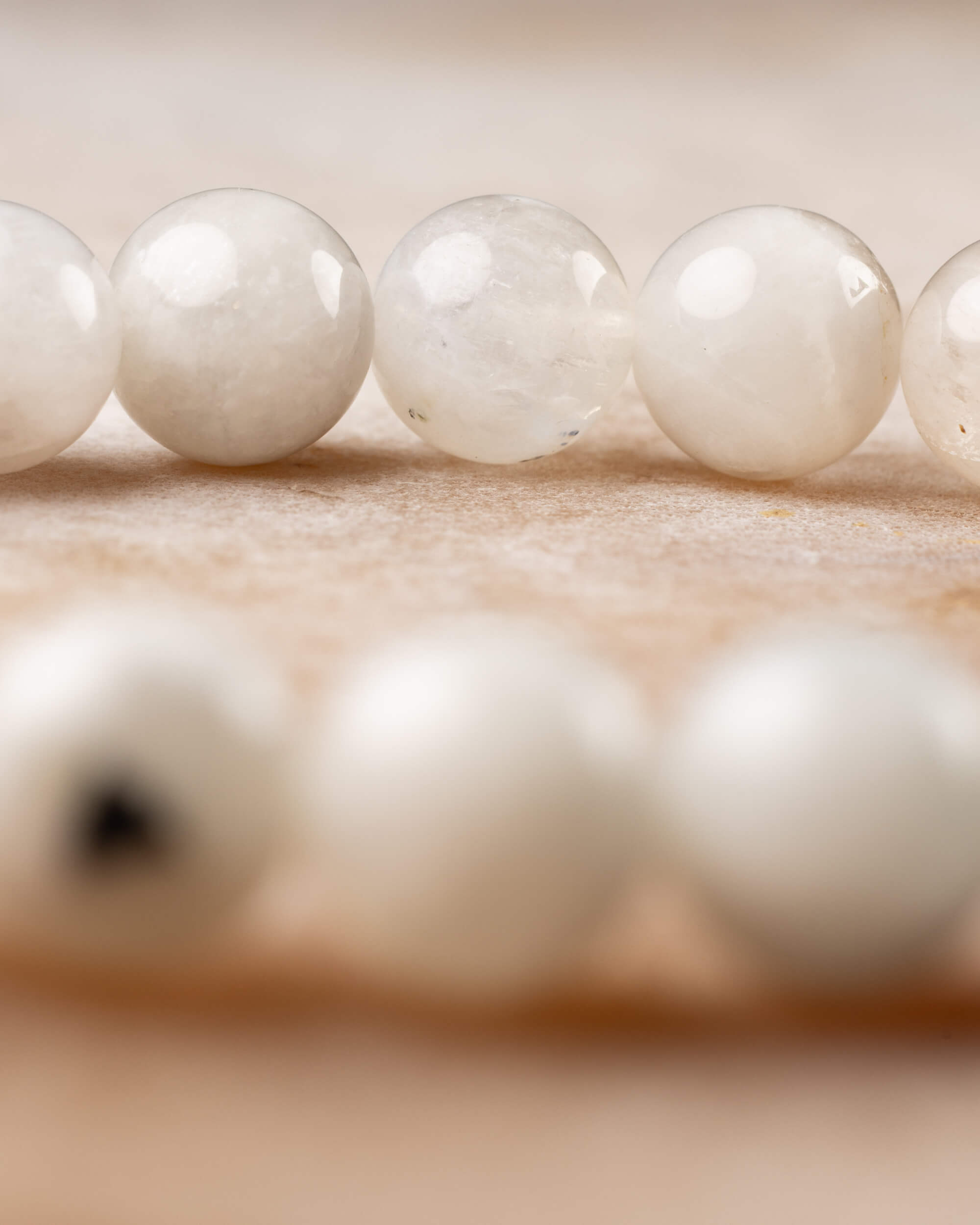 Pulsera 7 Chakras y Piedra Luna 8 mm - Integración y Equilibrio Lunar