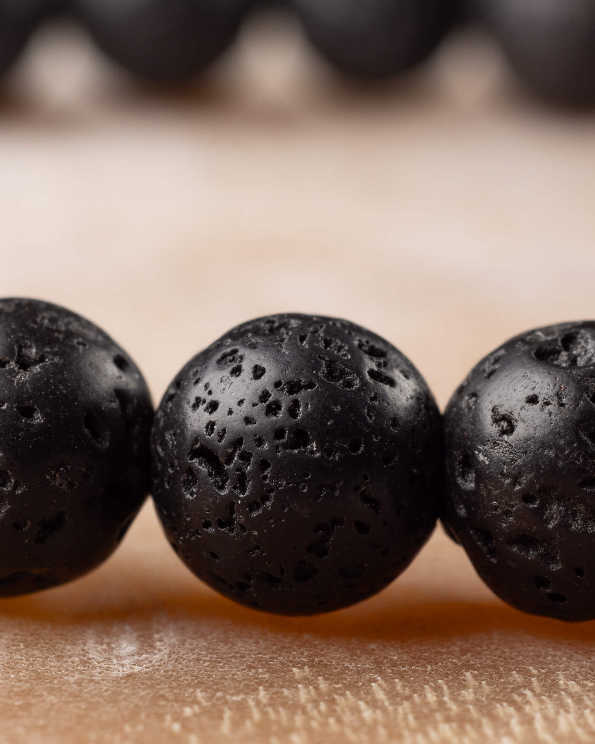 Pulsera de Piedra Volcánica (8 mm)