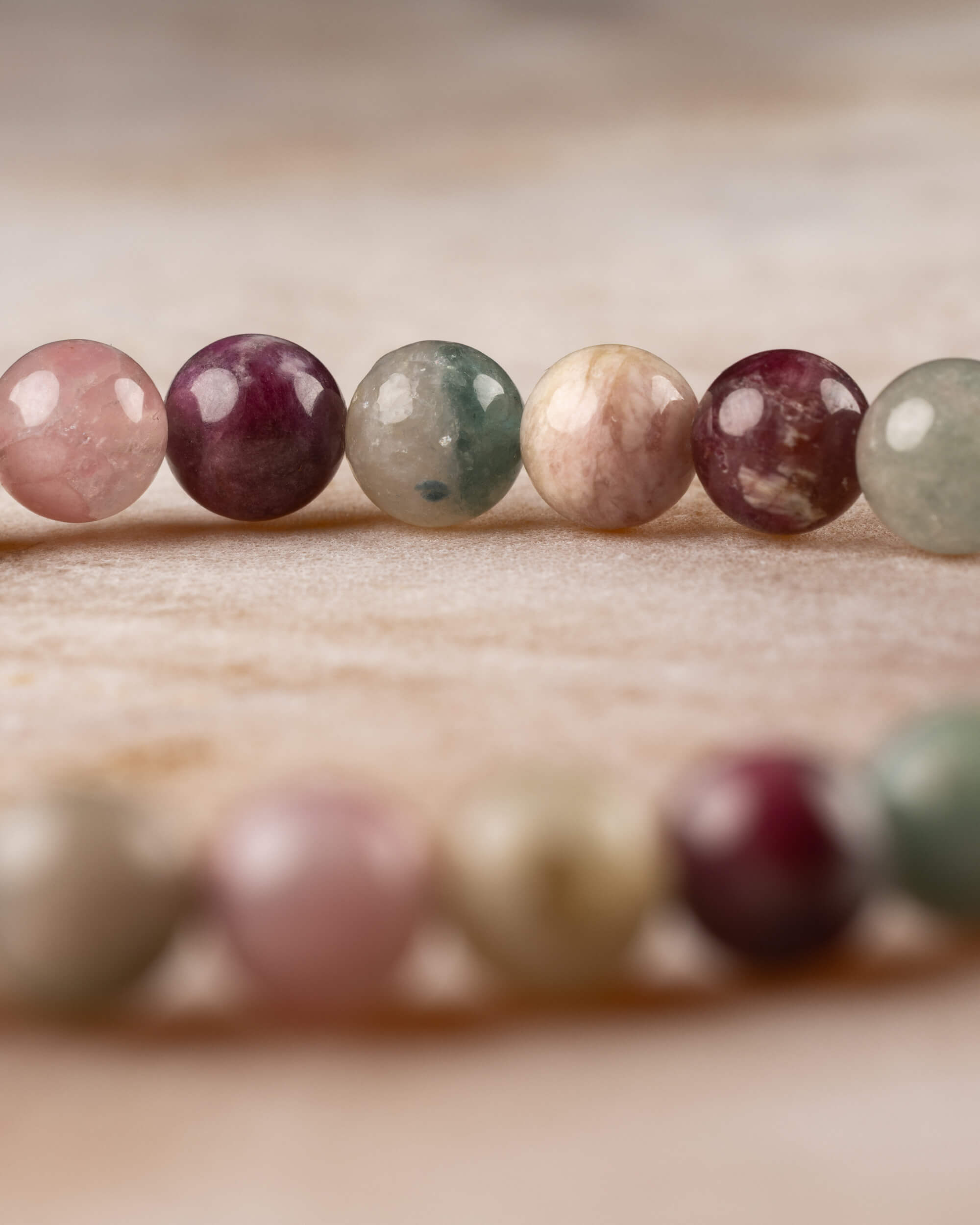 Pulsera de Turmalina Multicolor 6 mm - Corazón Protegido y Equilibrio