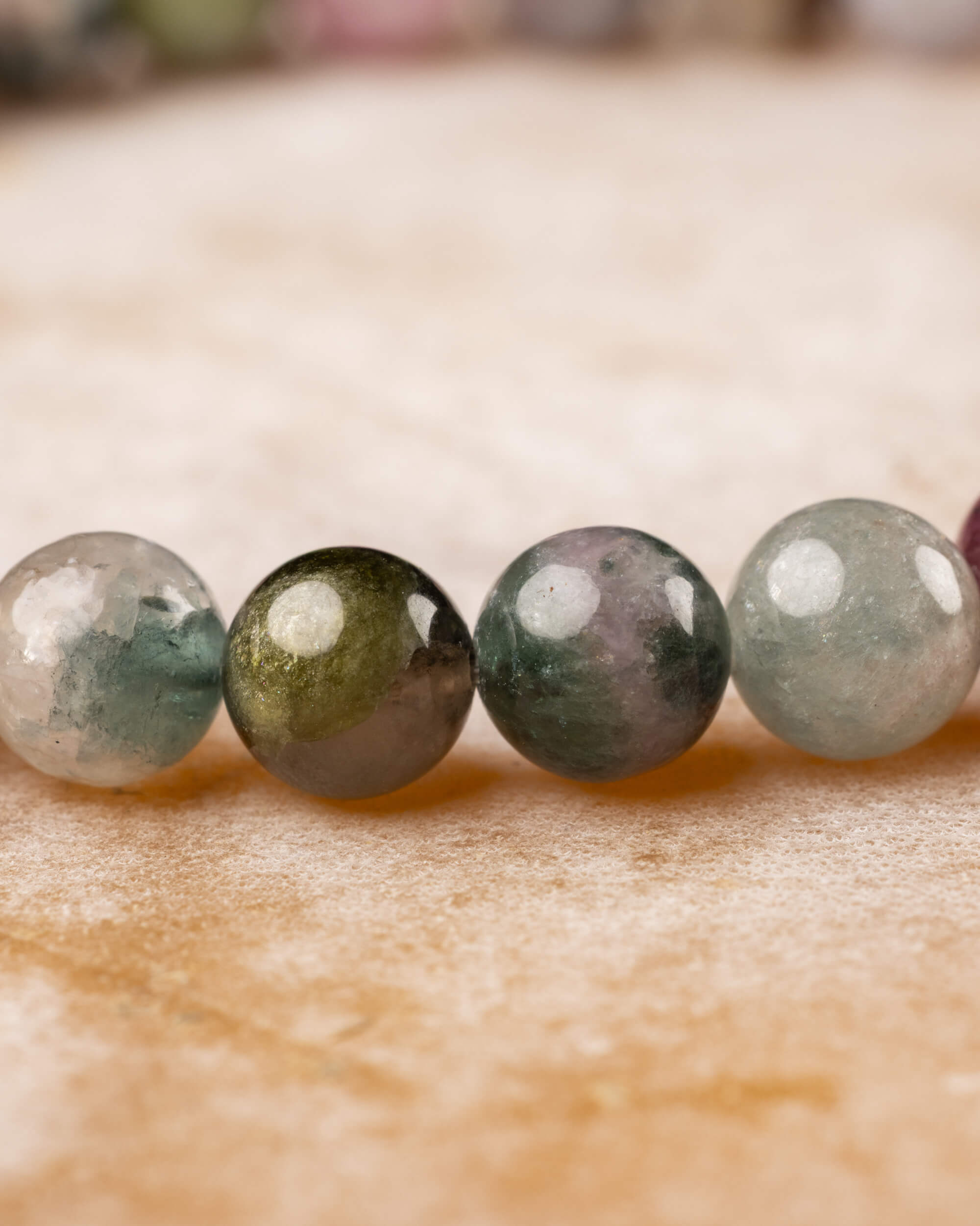 Pulsera de Turmalina Multicolor 6 mm - Corazón Protegido y Equilibrio