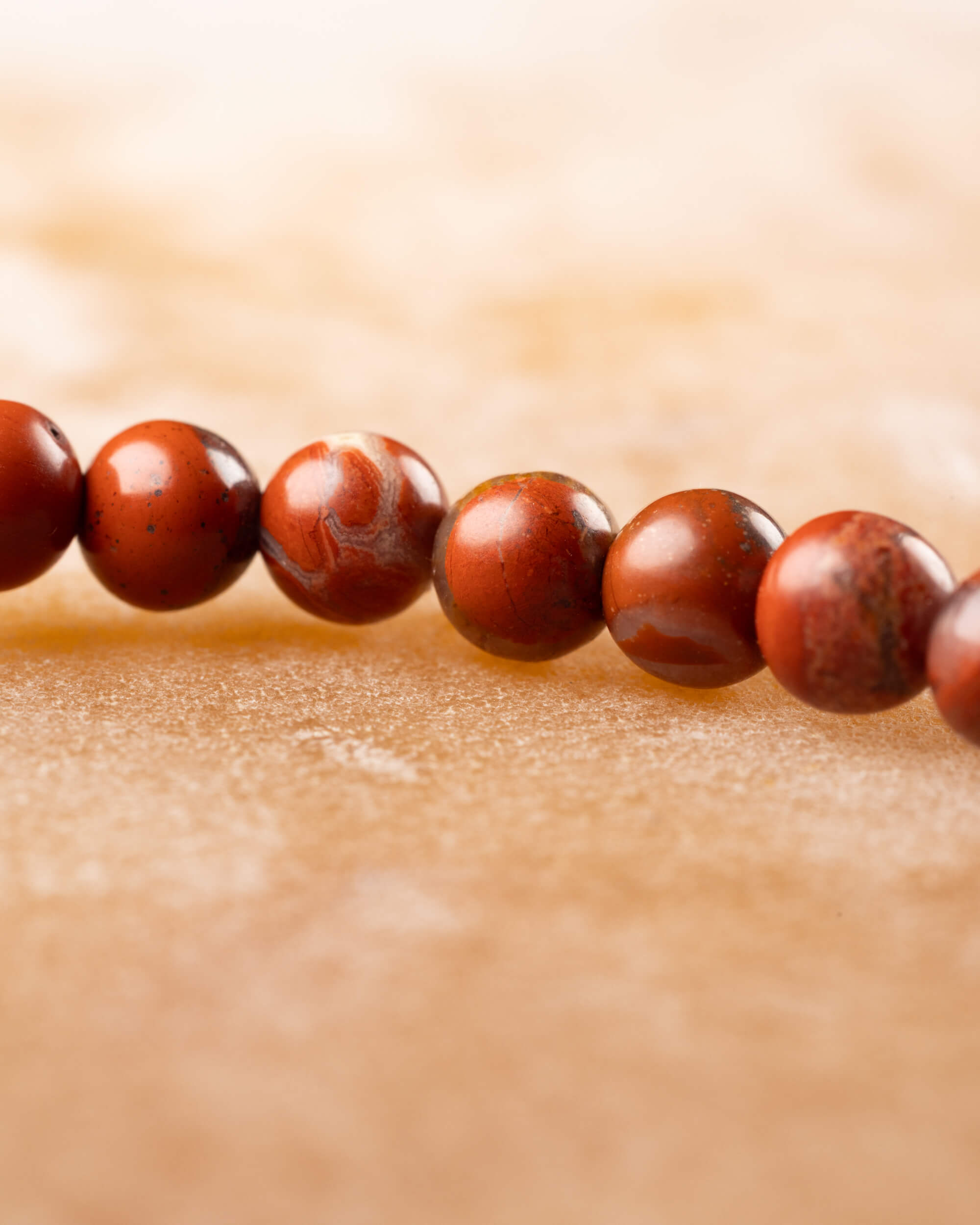 Pulsera de Jaspe Rojo 4 mm - Presencia y Raíz Viva