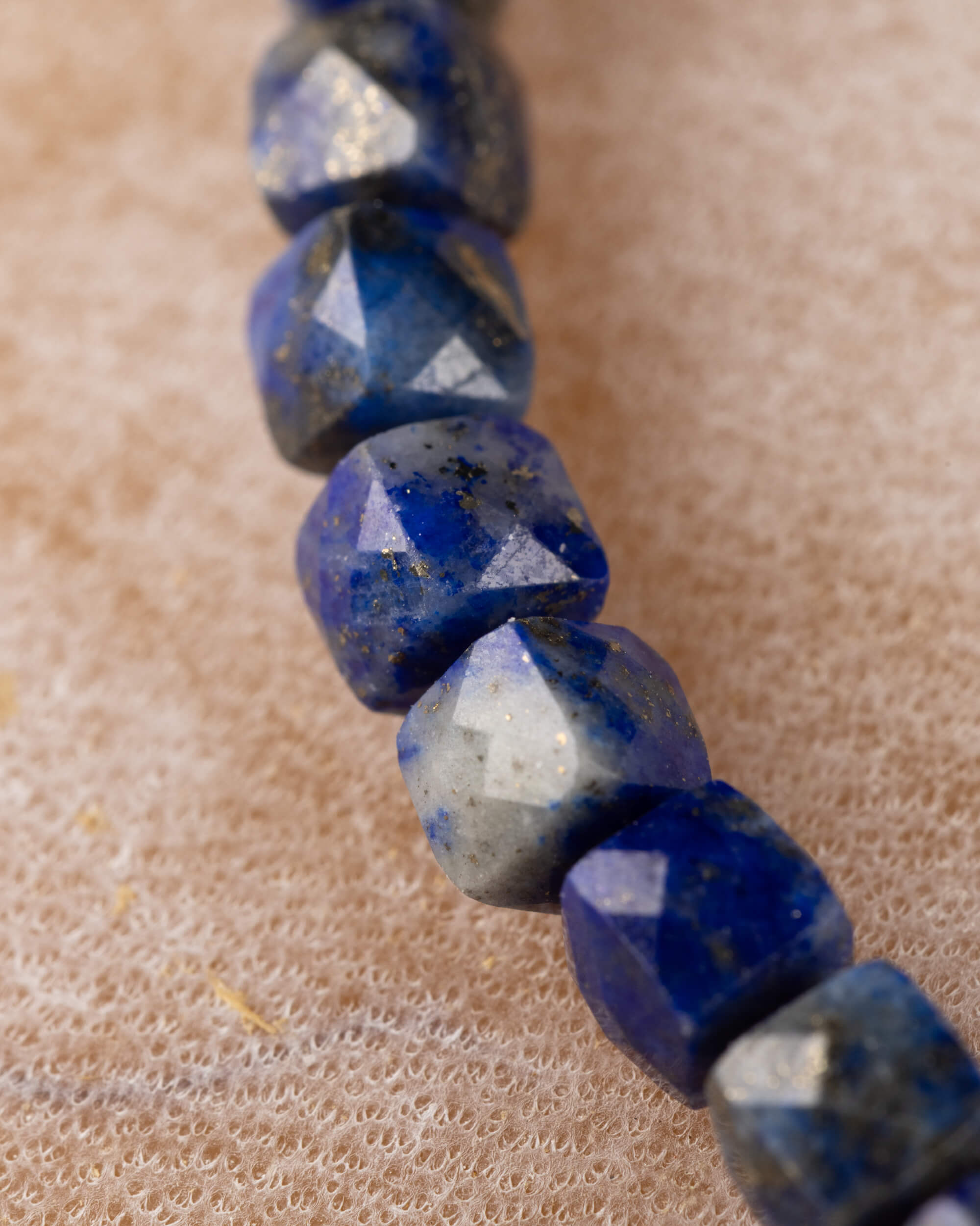 Pulsera de Lapislázuli Facetada 4 mm - Visión y Sabiduría