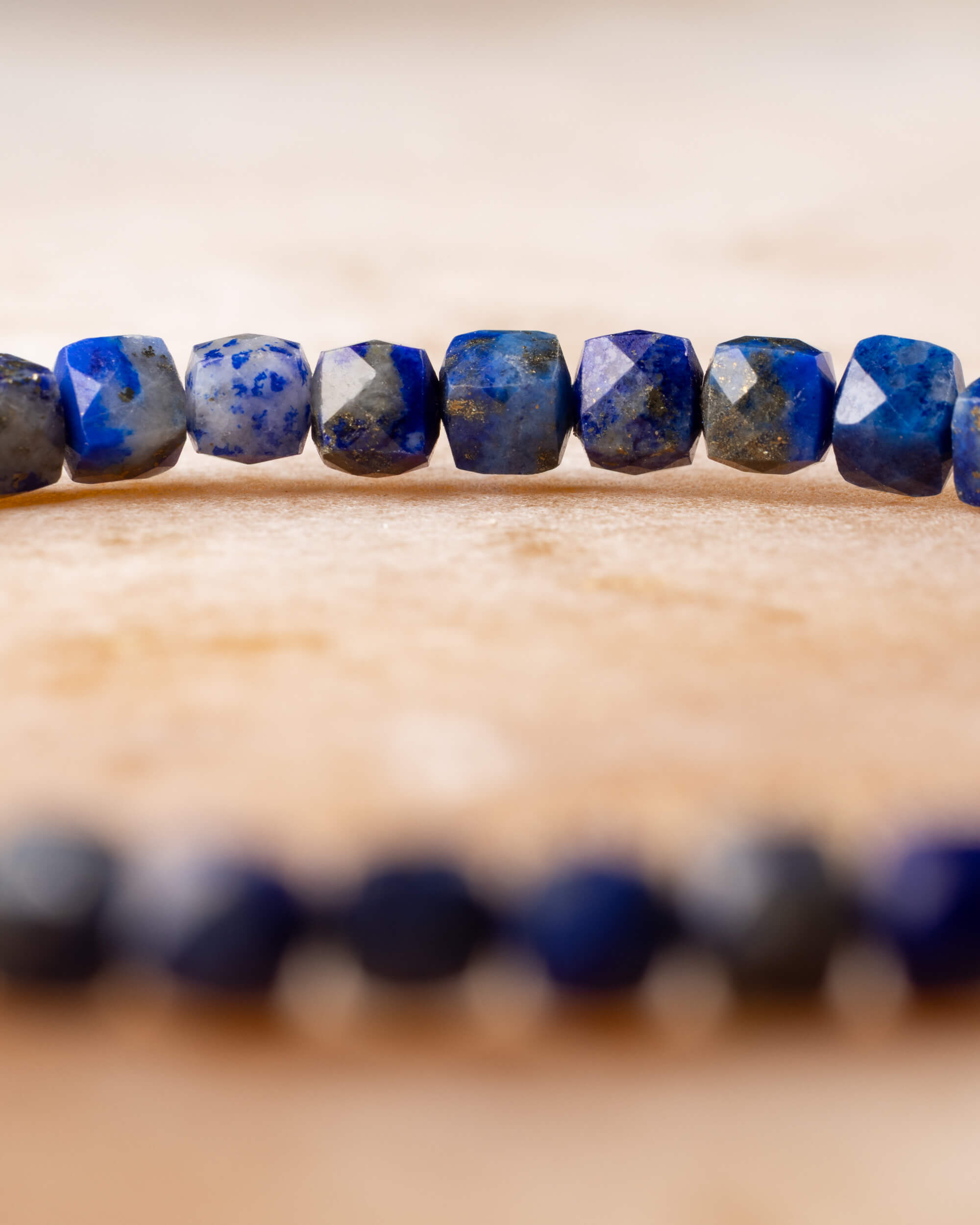 Pulsera de Lapislázuli Facetada 4 mm - Visión y Sabiduría