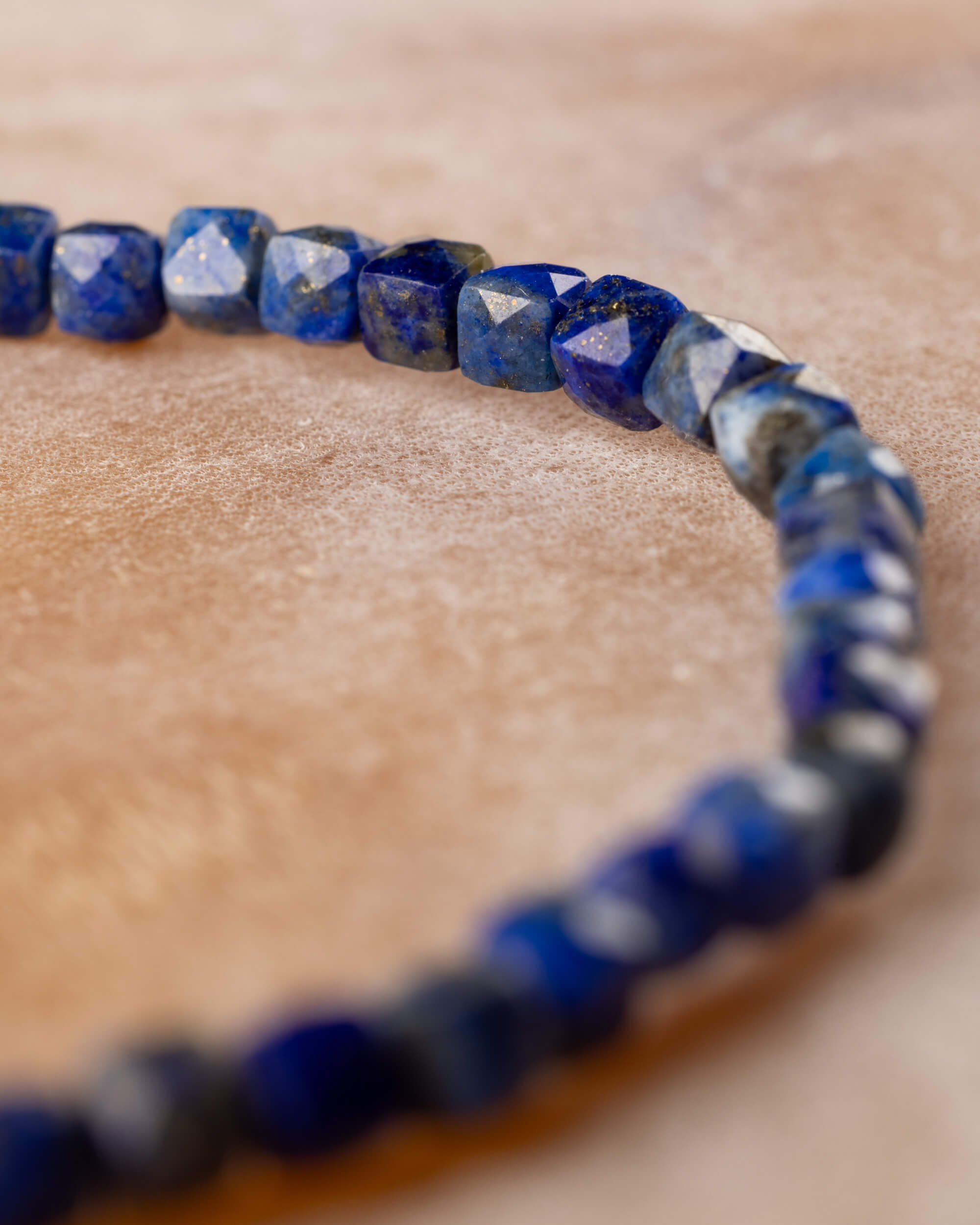 Pulsera de Lapislázuli Facetada 4 mm - Visión y Sabiduría