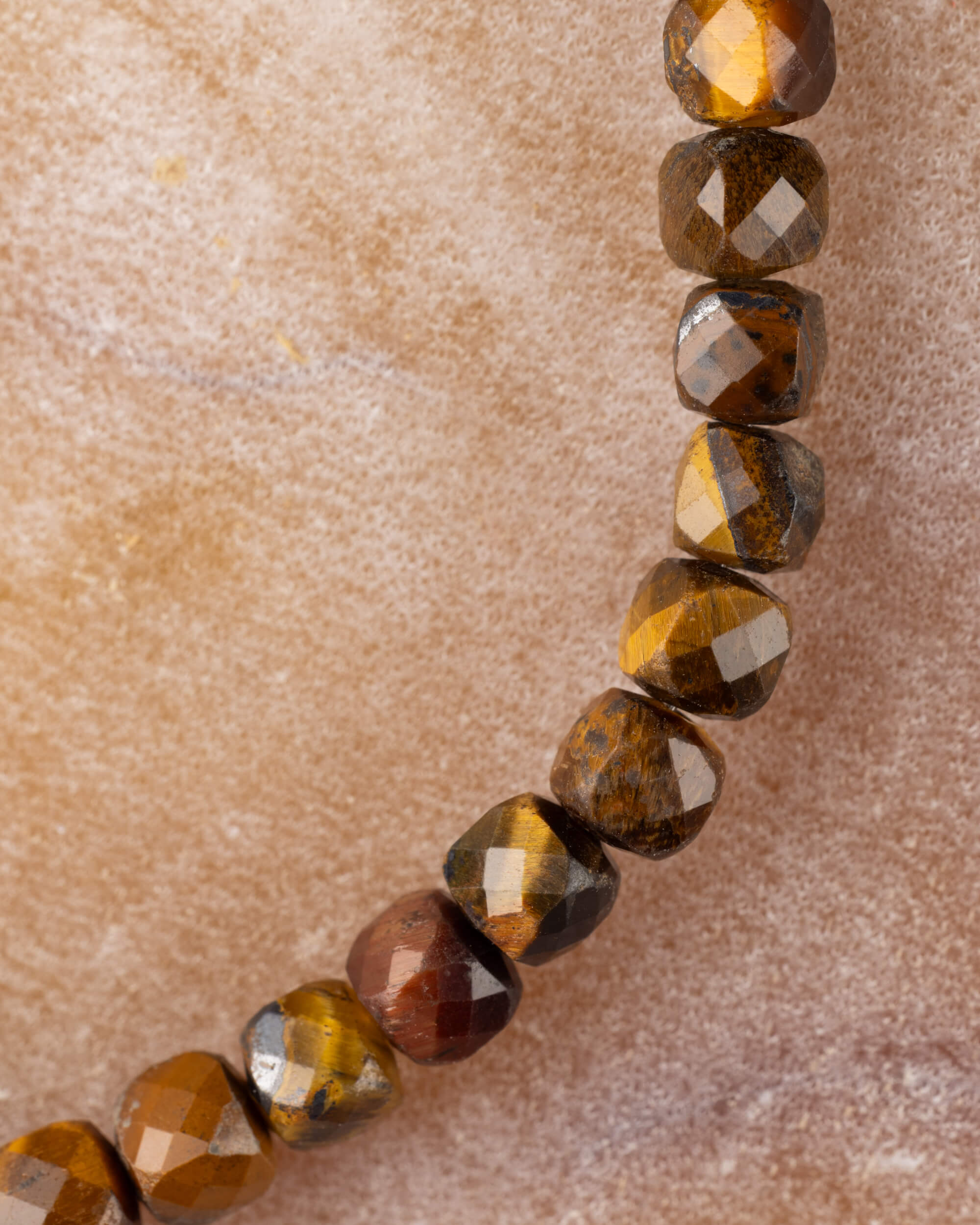 Pulsera de Ojo de Tigre Facetada 4 mm - Protección y Claridad