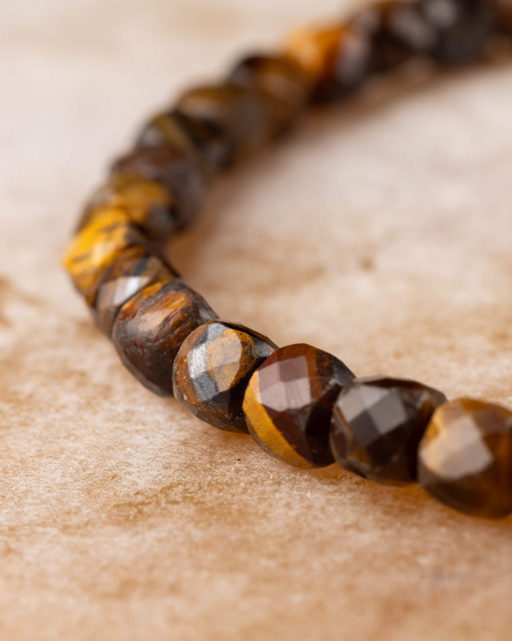 Pulsera de Ojo de Tigre Facetada 4 mm - Protección y Claridad