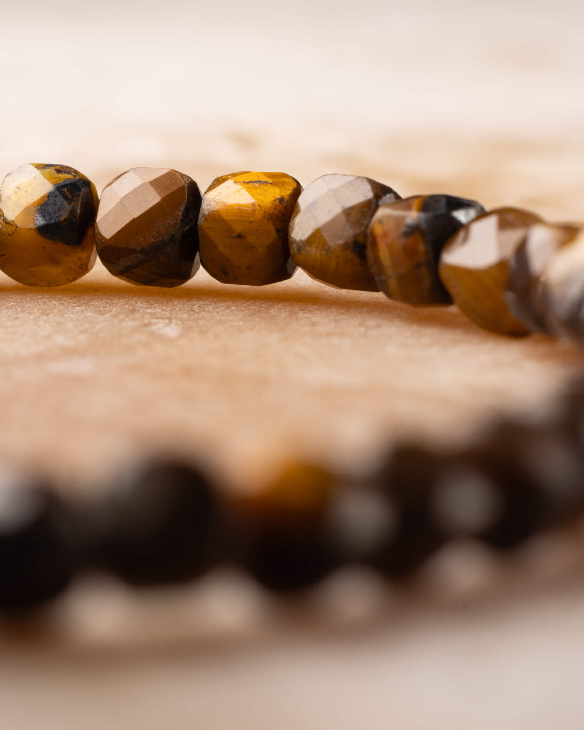 Pulsera de Ojo de Tigre Facetada 4 mm - Protección y Claridad