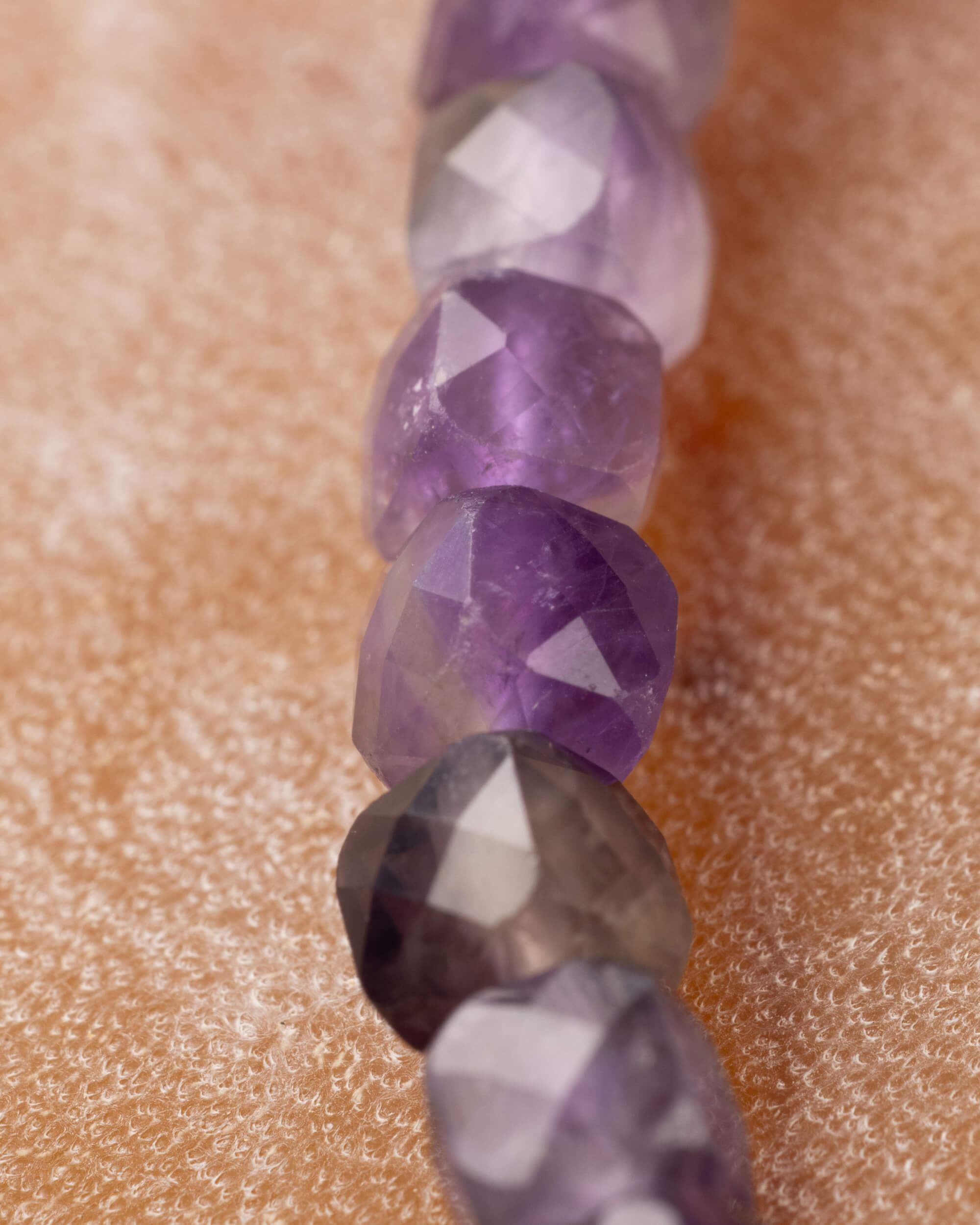 Pulsera de Amatista Facetada 4 mm - Visión e Intuición (Degradado)