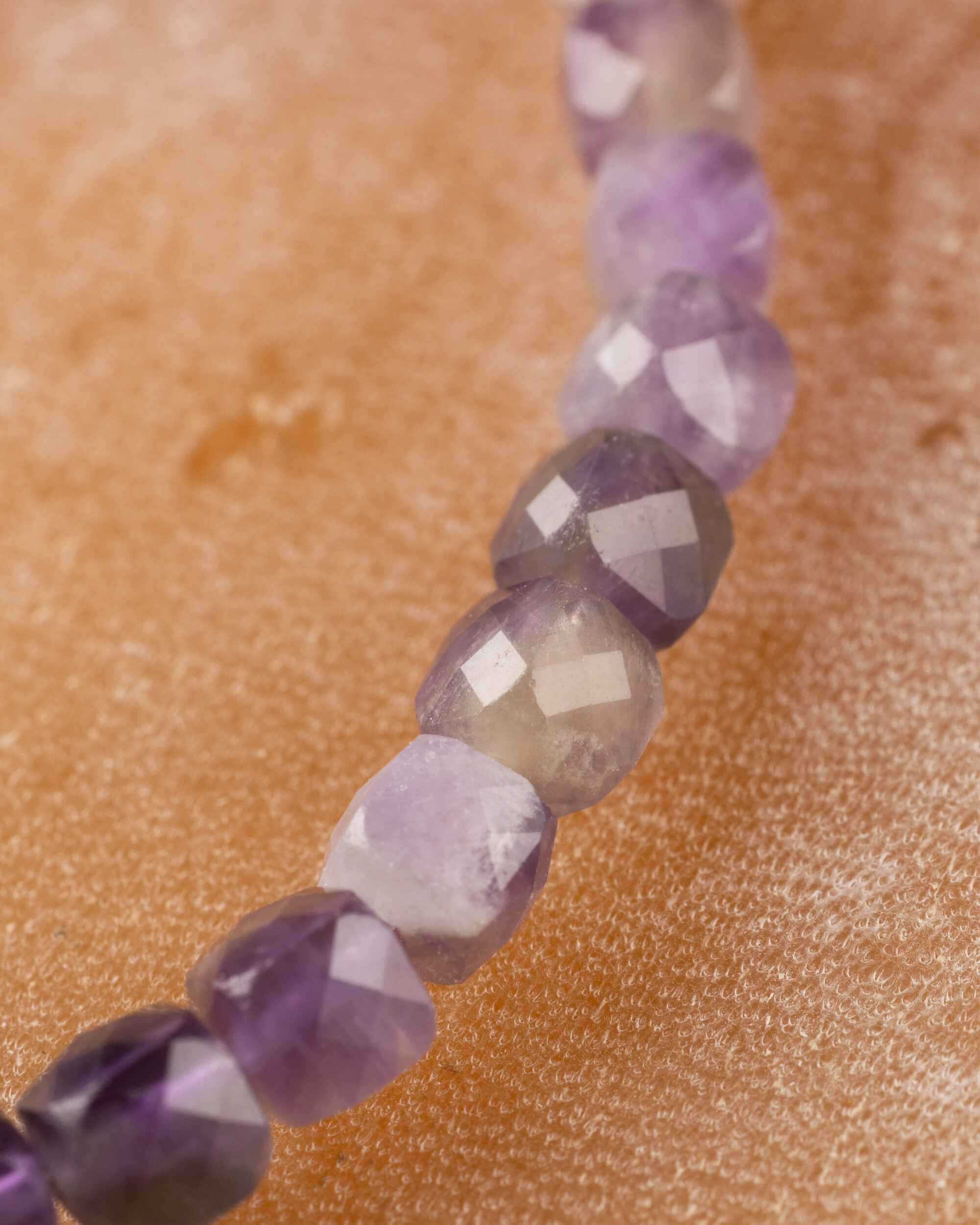 Pulsera de Amatista Facetada 4 mm - Visión e Intuición (Degradado)
