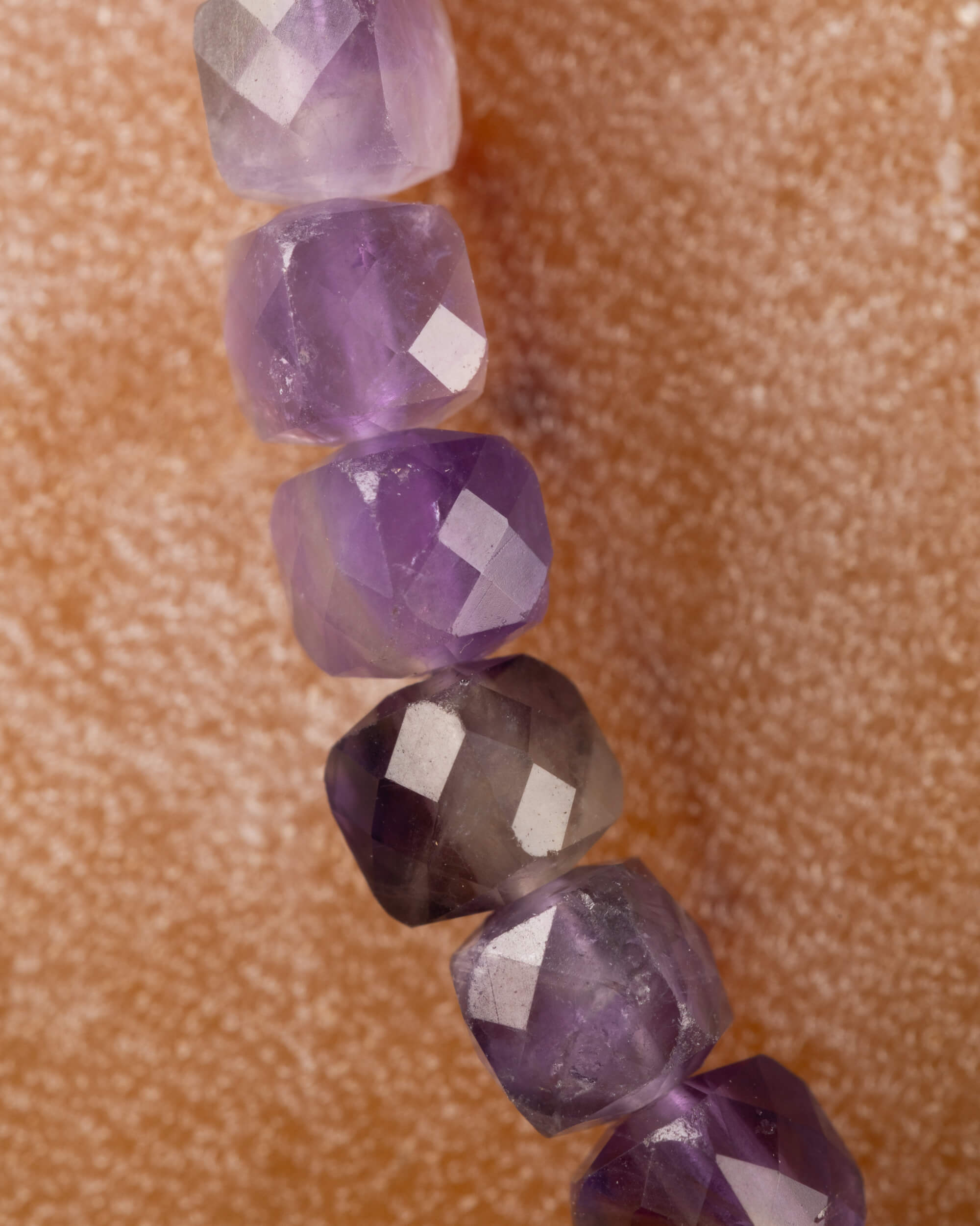 Pulsera de Amatista Facetada 4 mm - Visión e Intuición (Degradado)