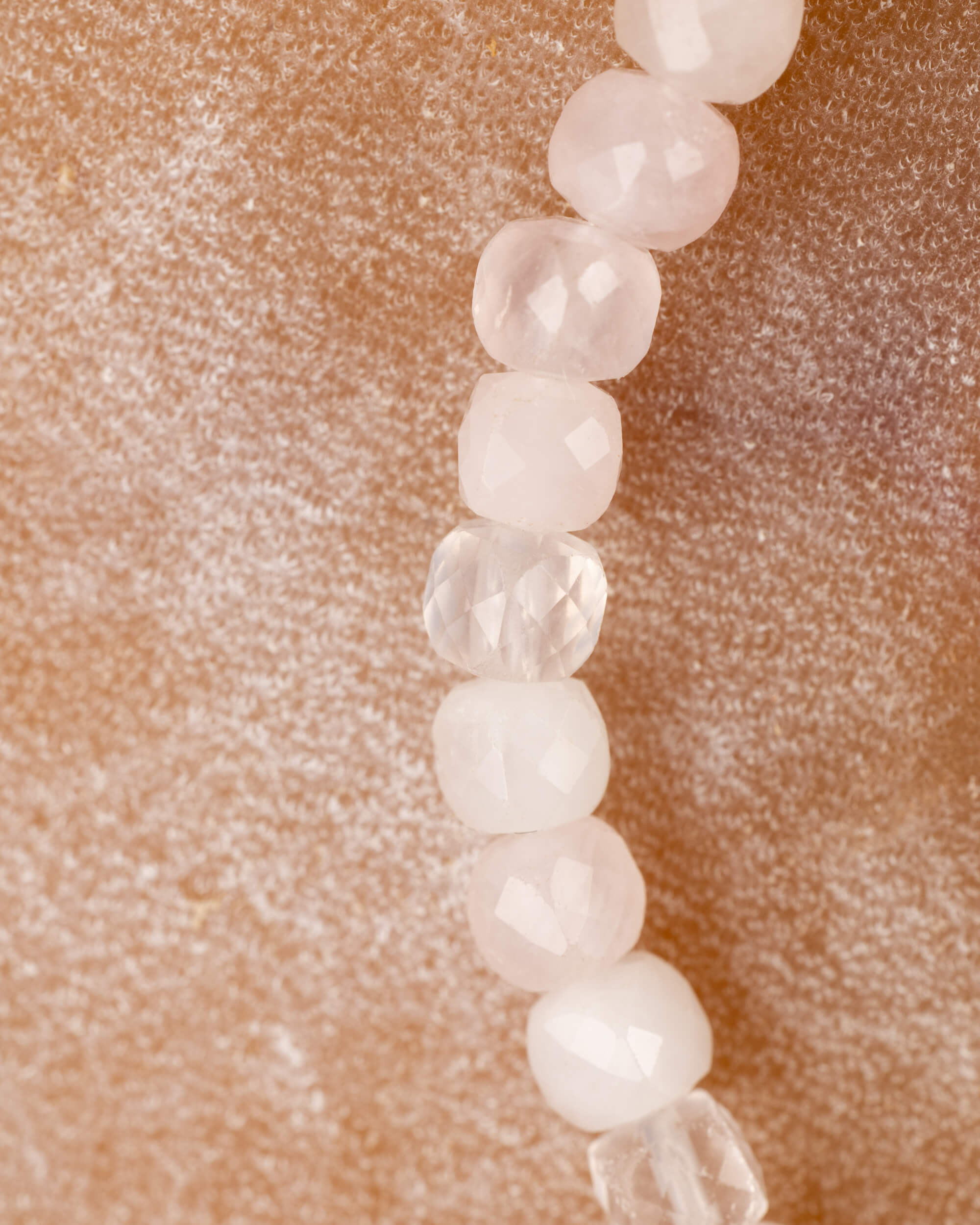 Pulsera de Cuarzo Rosa Facetada 4 mm - Amor y Ternura Luminosa