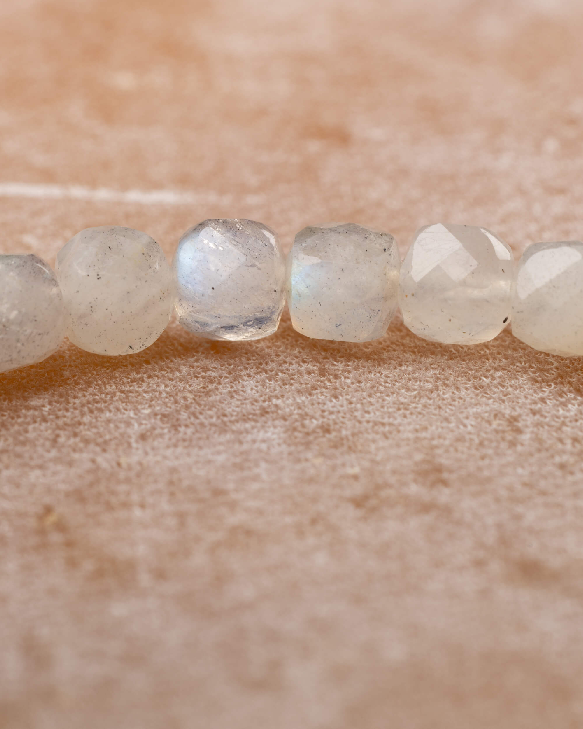 Pulsera de Labradorita Facetada 4 mm - Intuición y Destellos