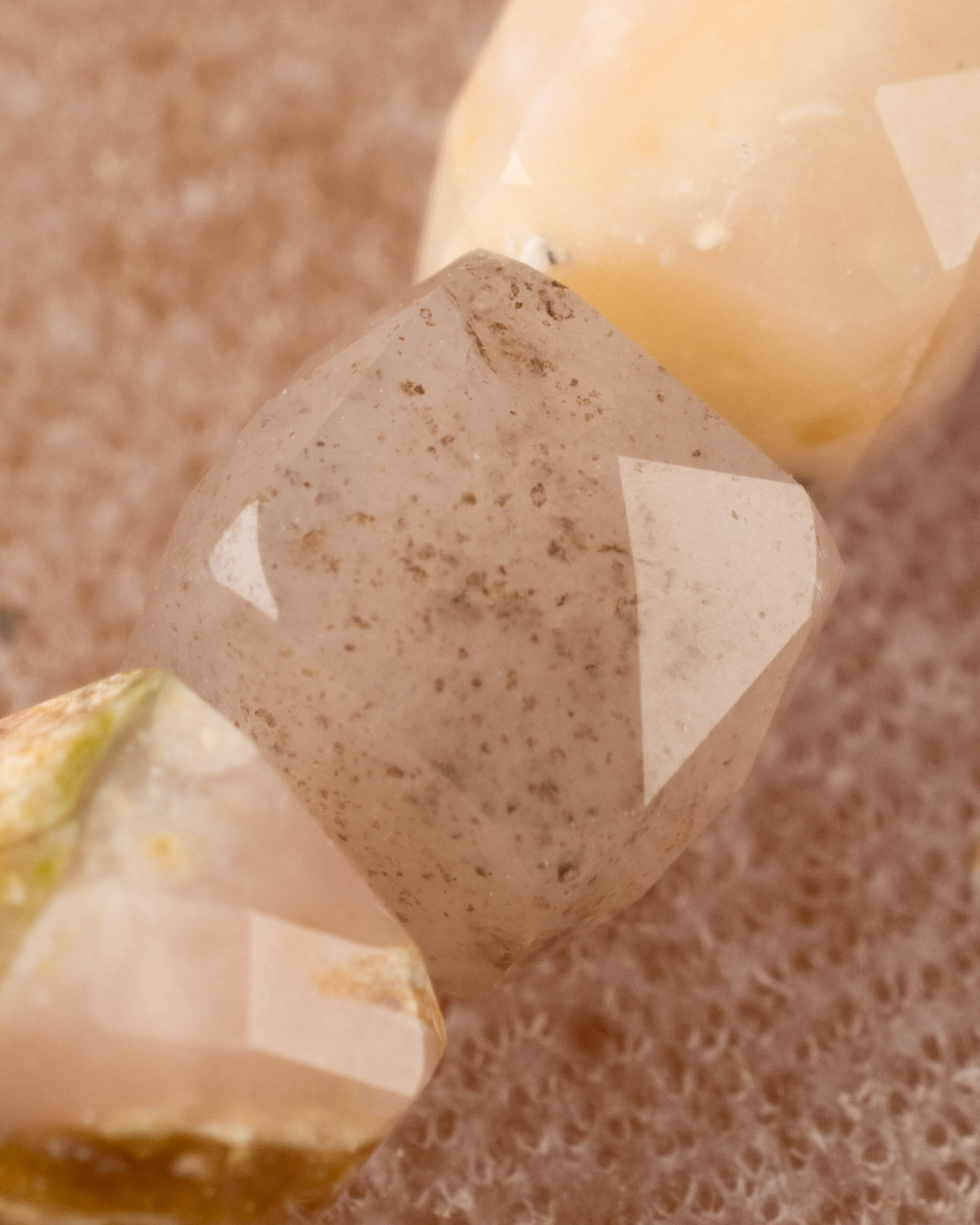 Pulsera de Ópalo Rosa Facetada 4 mm - Ternura y Sanación