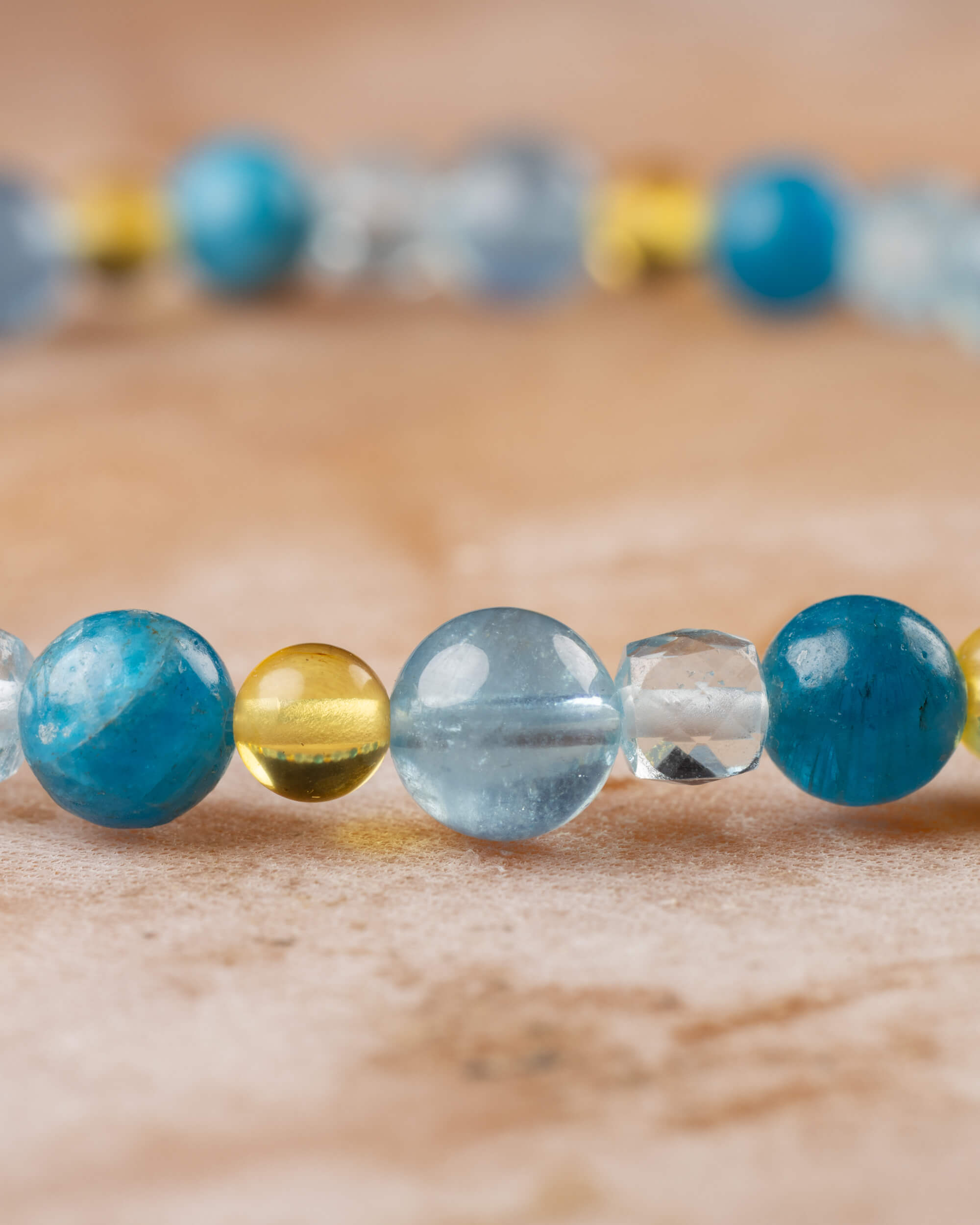 LLAVE 9: Pulsera Aguas que Cantan - Voz Serena y Cálida