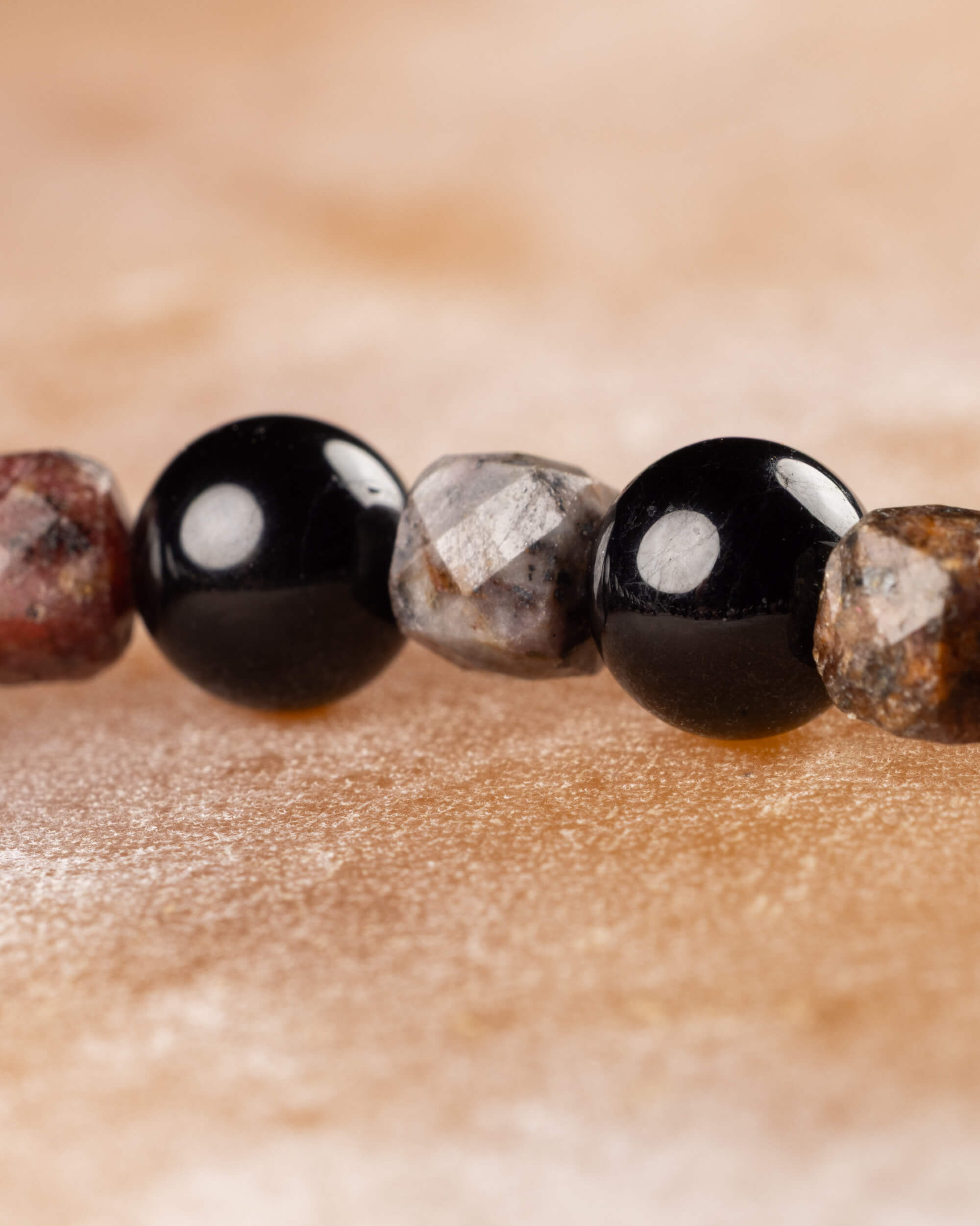 LLAVE 16: Pulsera Fortaleza Emocional - Protección y Sanación Profunda