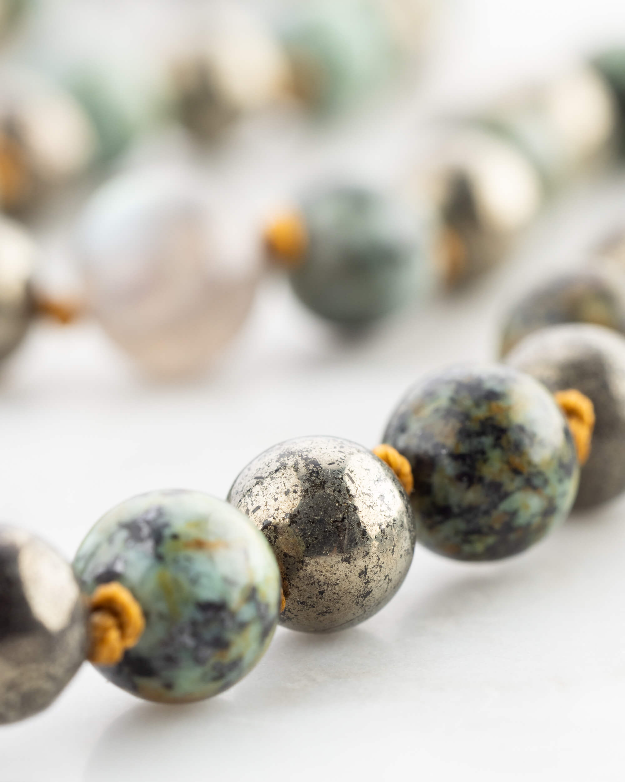 Japa Mala "Voz del Espejo" 108 Cuentas - Visión y Expresión Verdadera