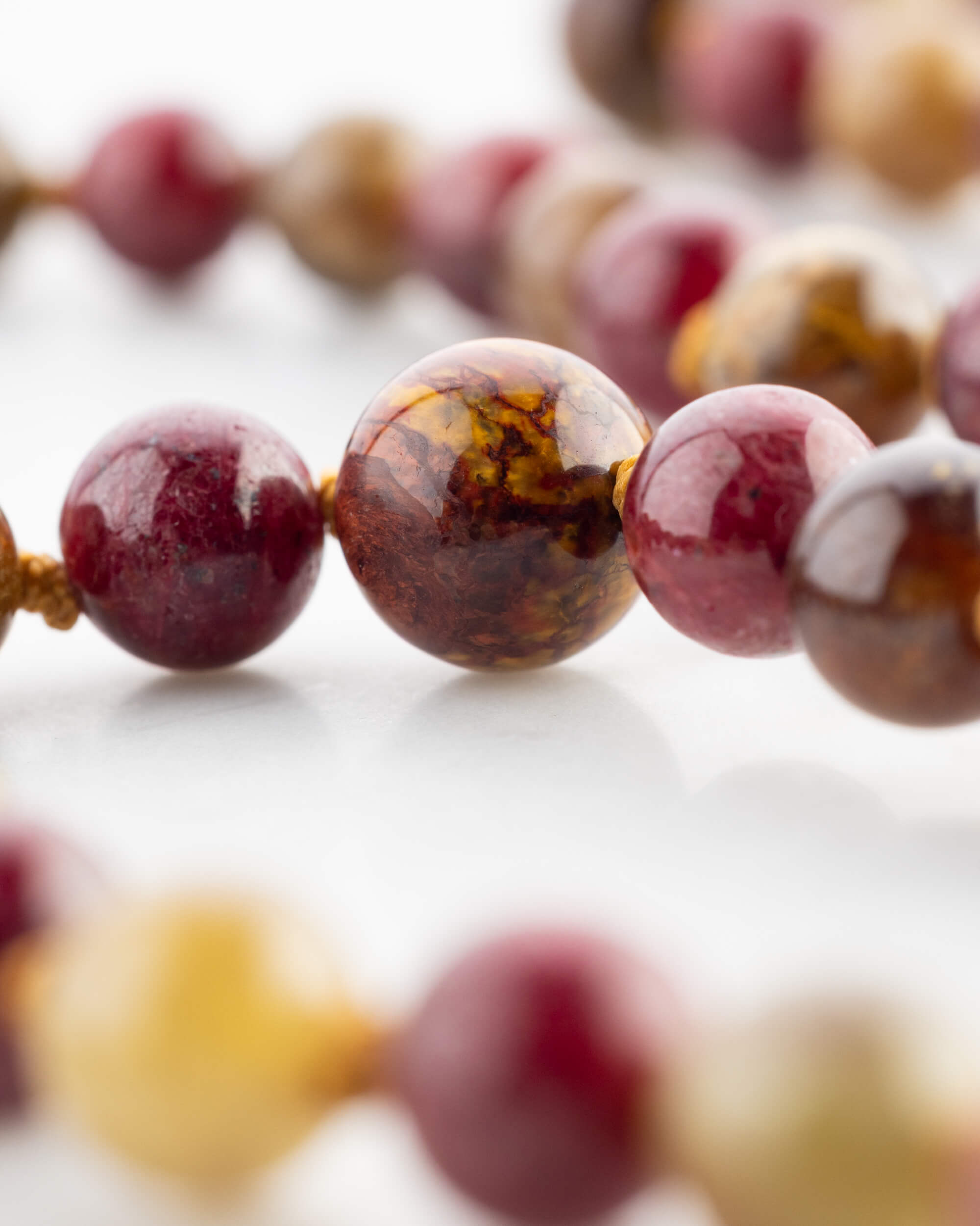 Japa Mala "Centro Encendido" 108 Cuentas - Fuego Encarnado y Visión