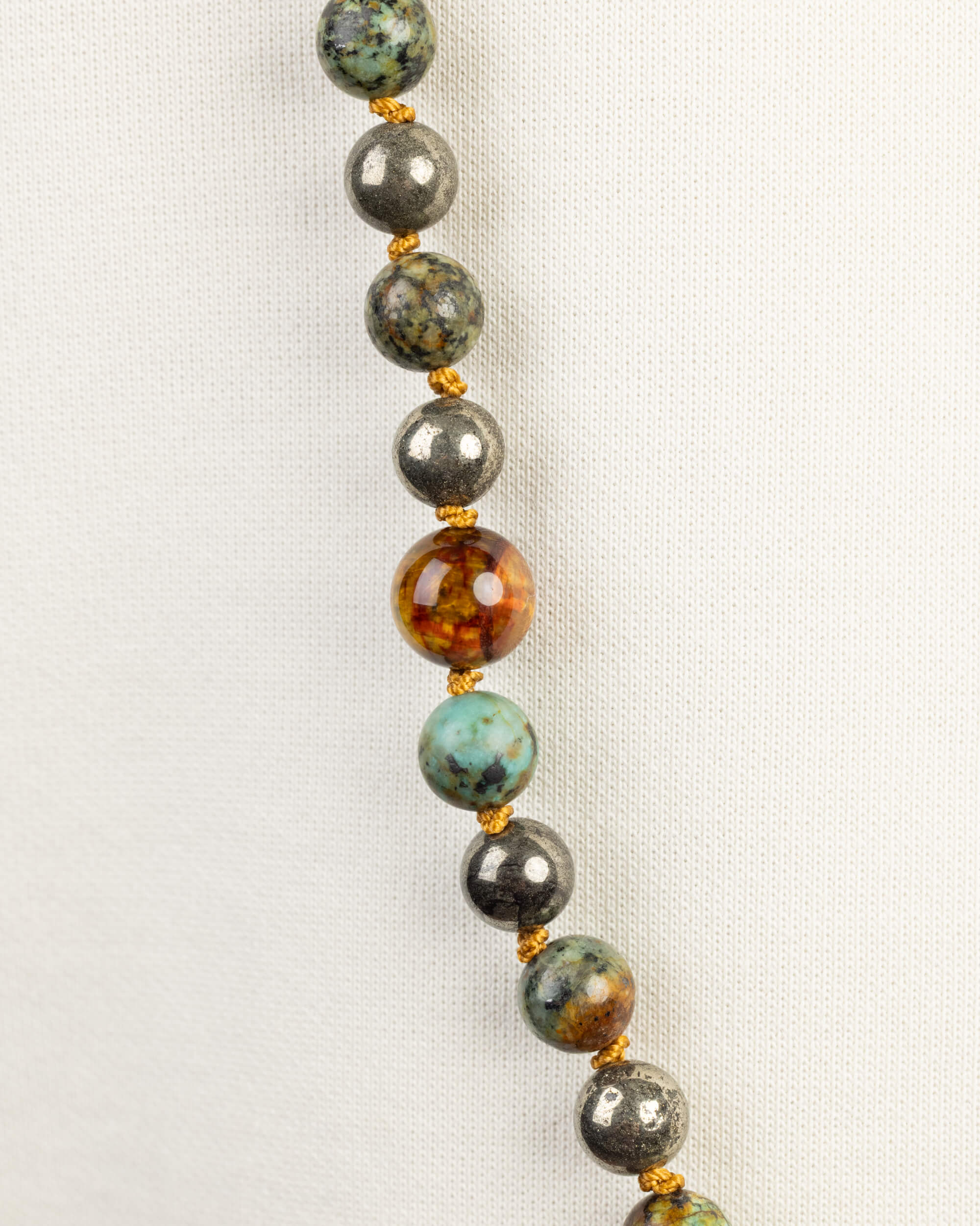 Japa Mala "Voz del Espejo" 108 Cuentas - Visión y Expresión Verdadera