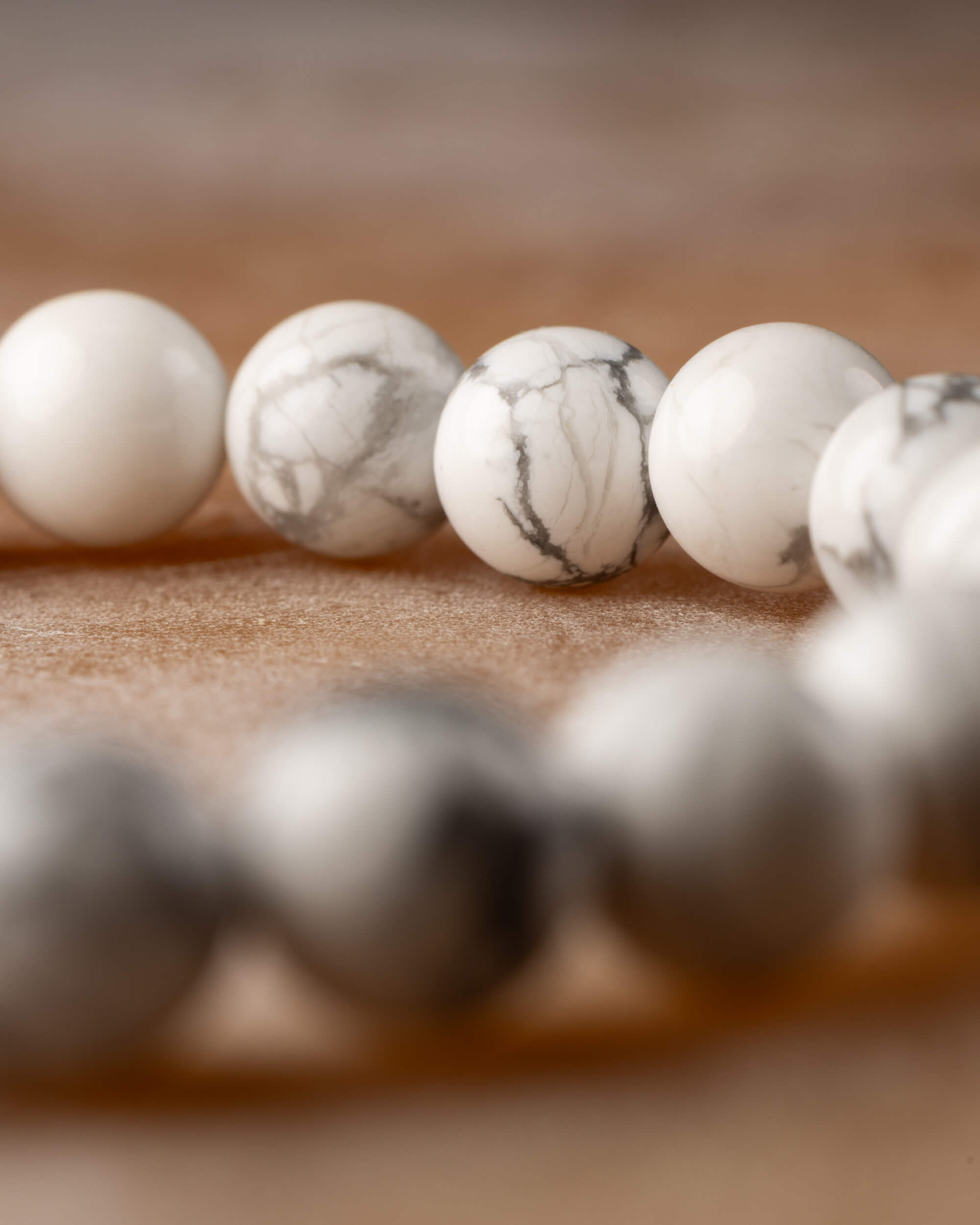 Pulsera de Howlita 8 mm - Calma Clara y Paz Mental