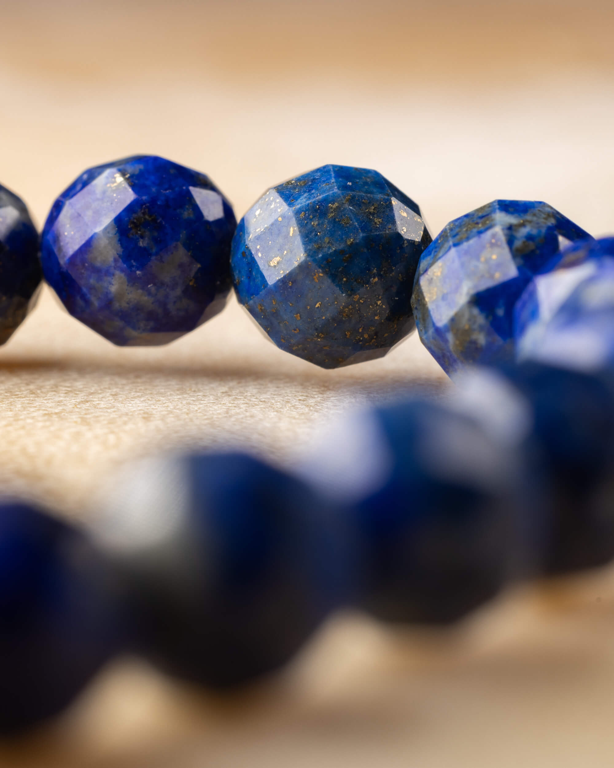 Pulsera de Lapislázuli Facetada (8 mm)