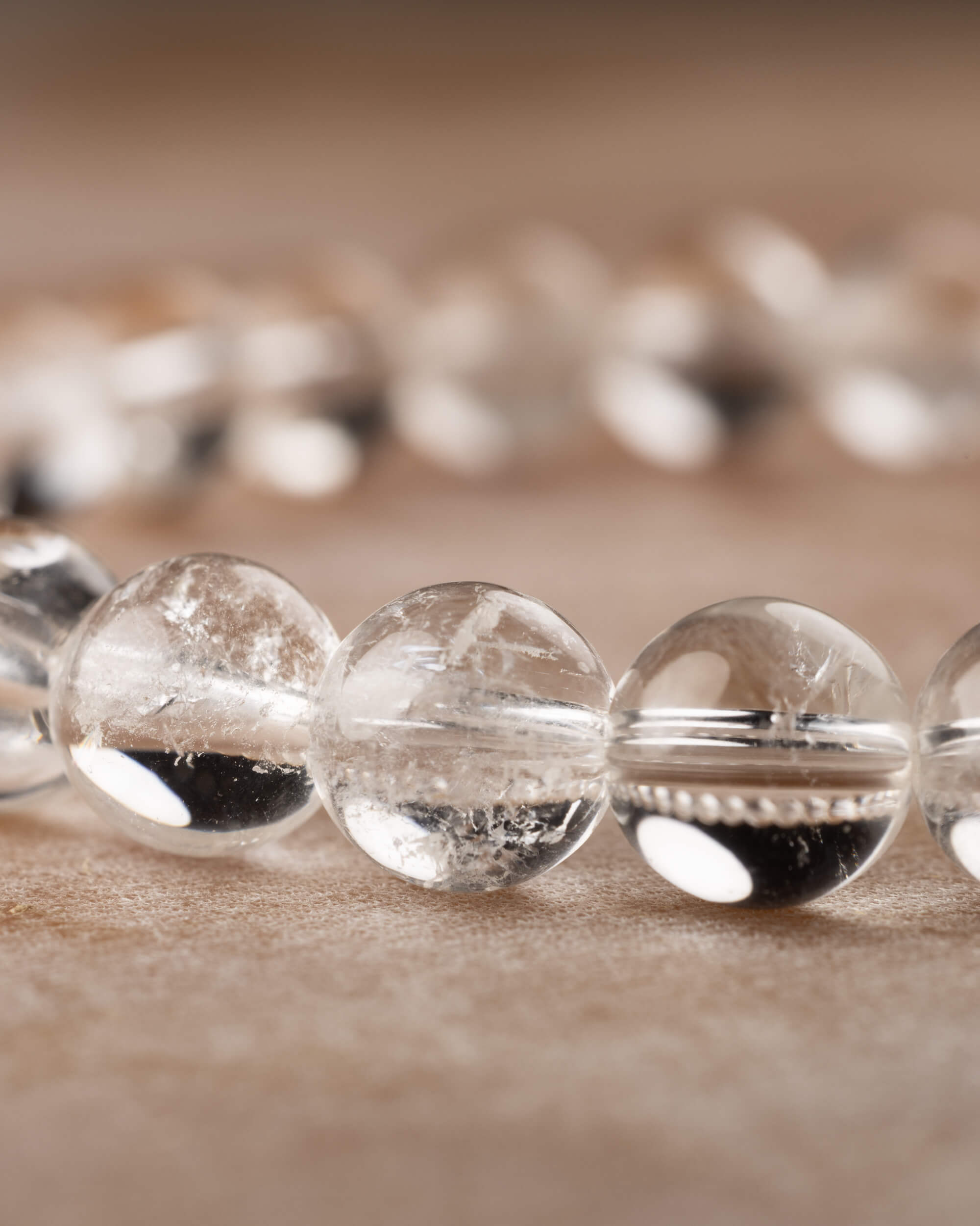 Pulsera de Cuarzo Transparente 8 mm - Luz Clara y Canal Puro