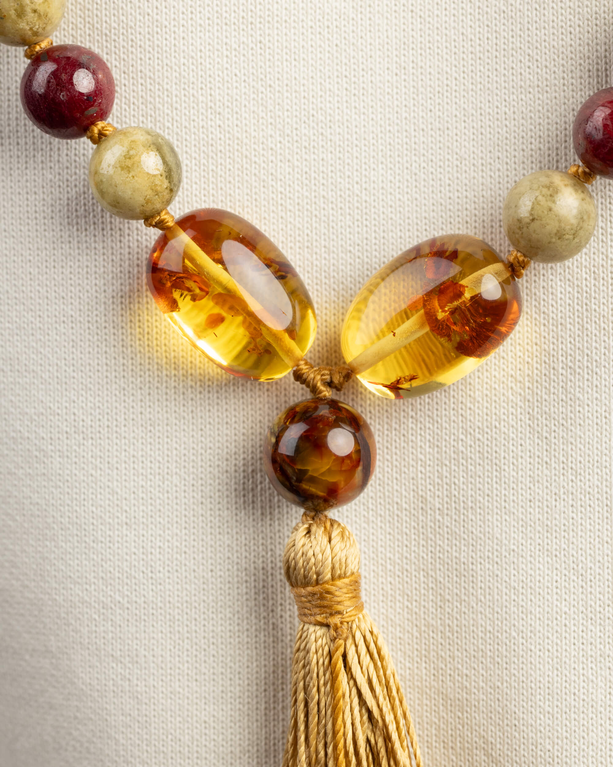 Japa Mala "Centro Encendido" 108 Cuentas - Fuego Encarnado y Visión